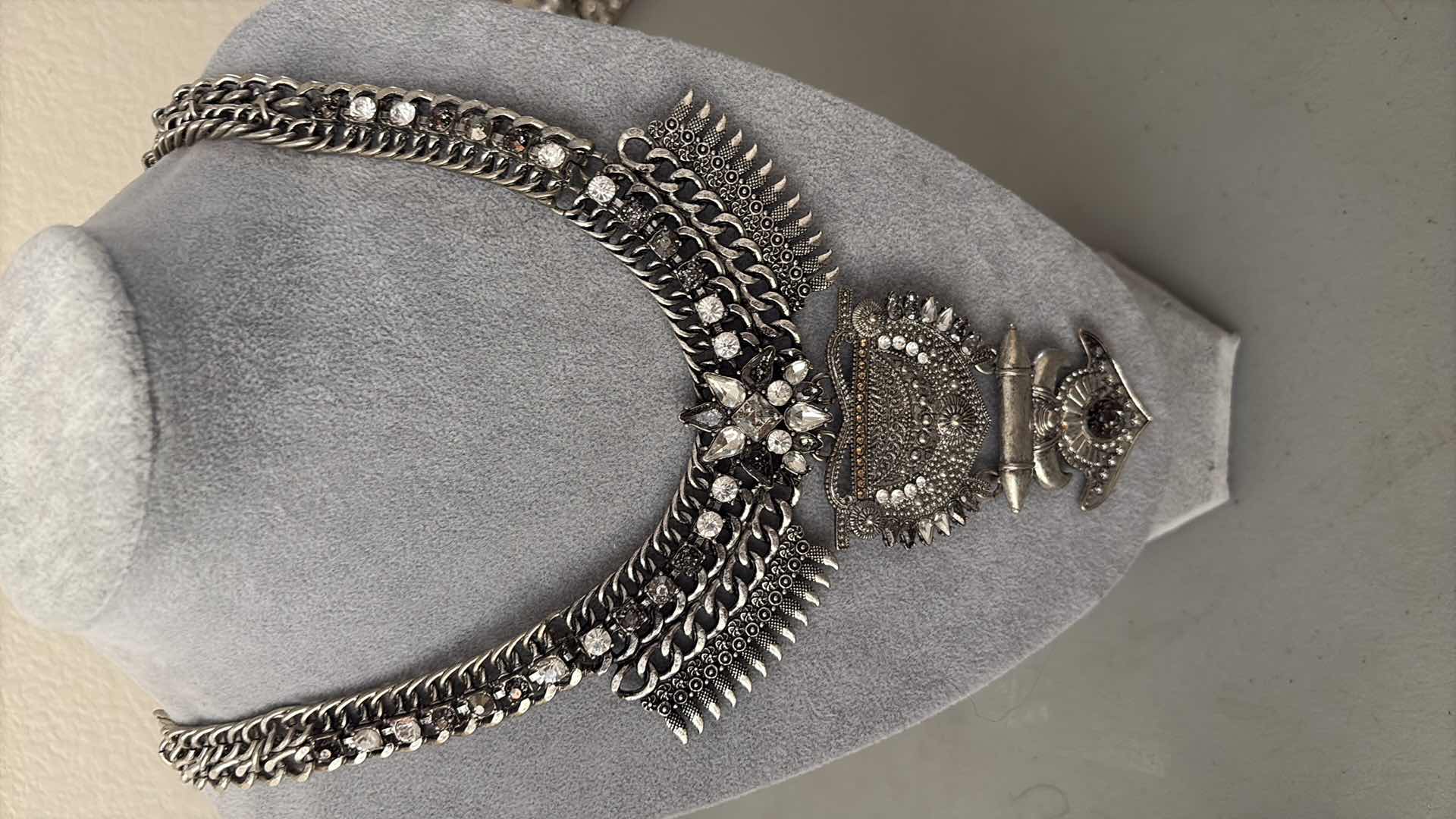 Photo 1 of COSTUME JEWELRY TRIBAL NECKLACE