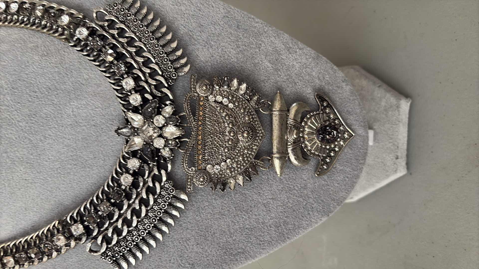 Photo 1 of COSTUME JEWELRY TRIBAL NECKLACE