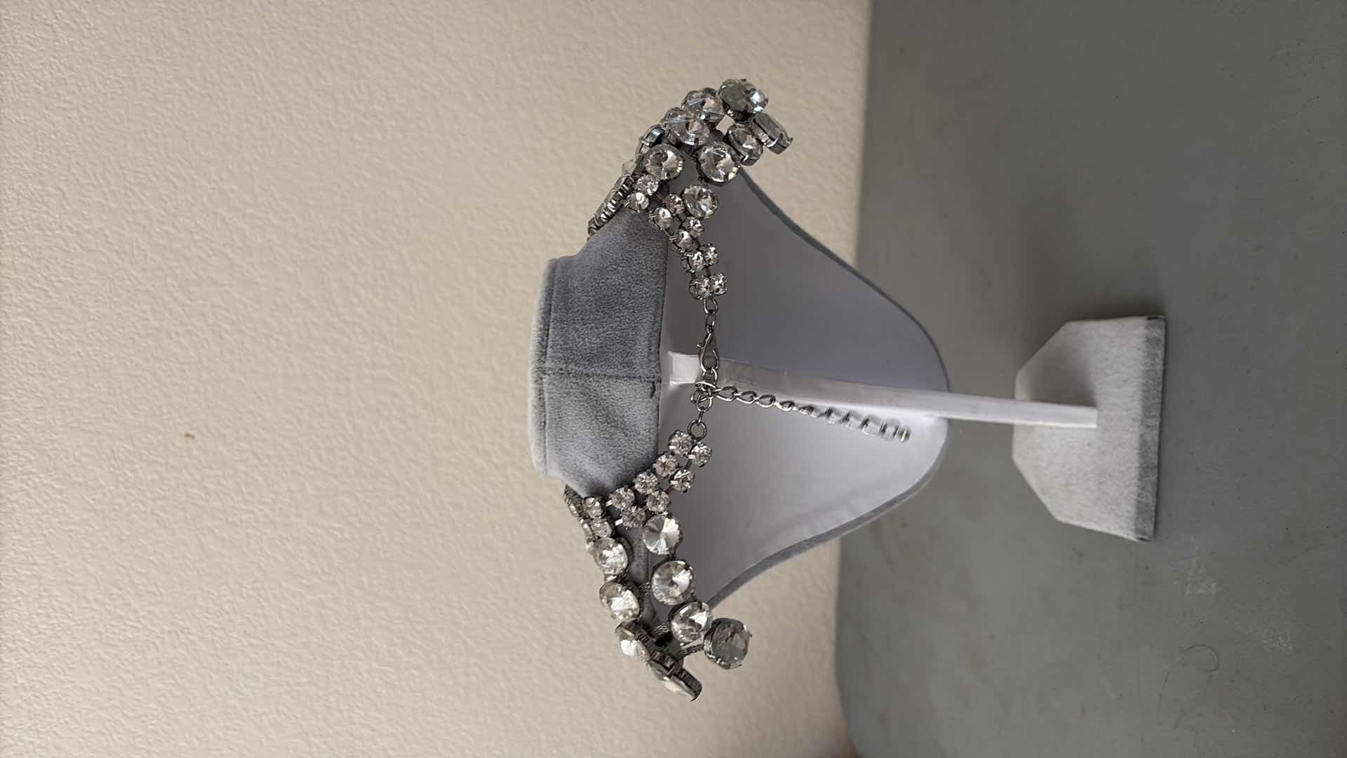 Photo 1 of COSTUME JEWELRY CHOKER STYLE NECKLACE