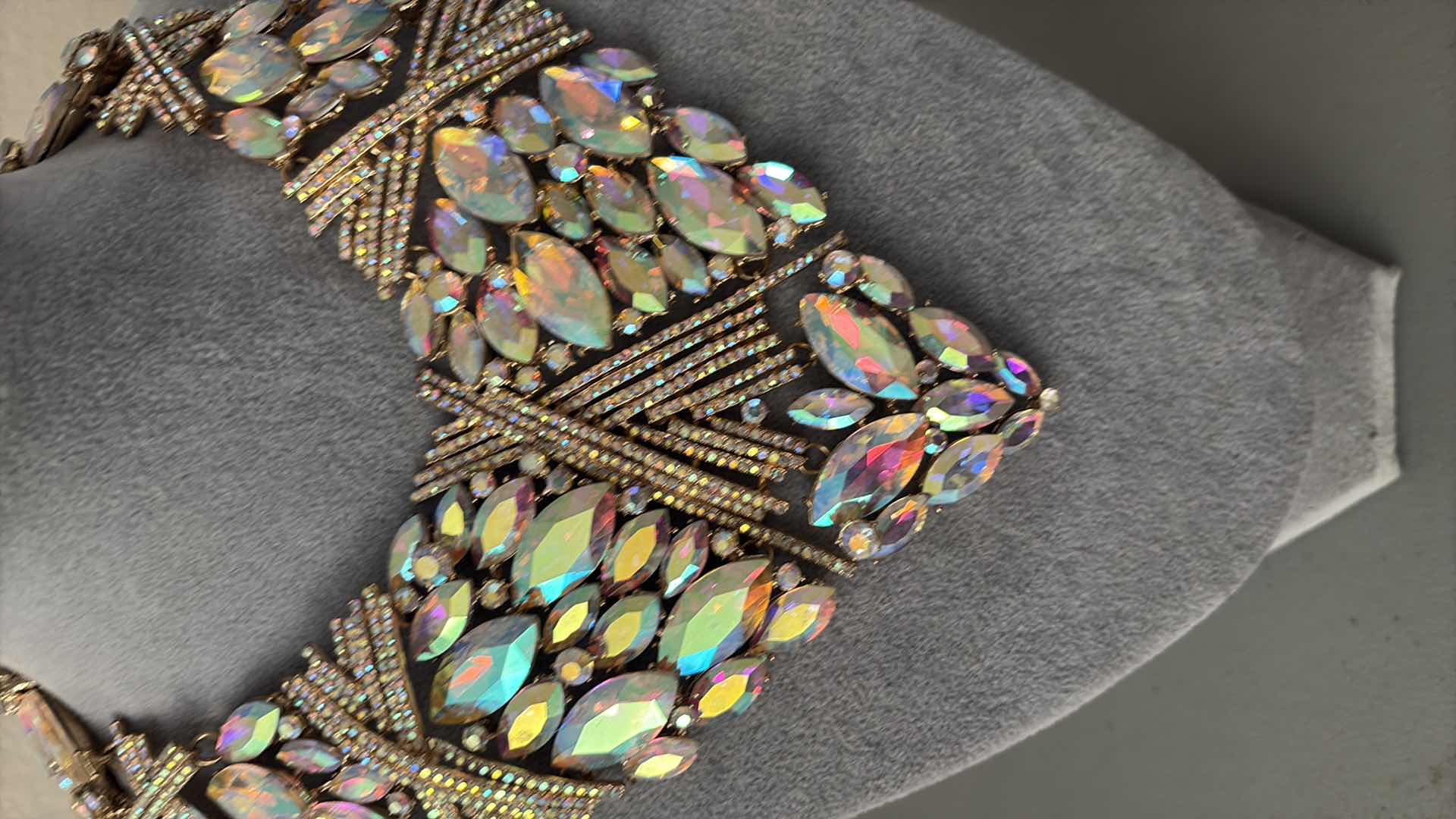 Photo 2 of COSTUME JEWELRY NECKLACE AND EARRINGS