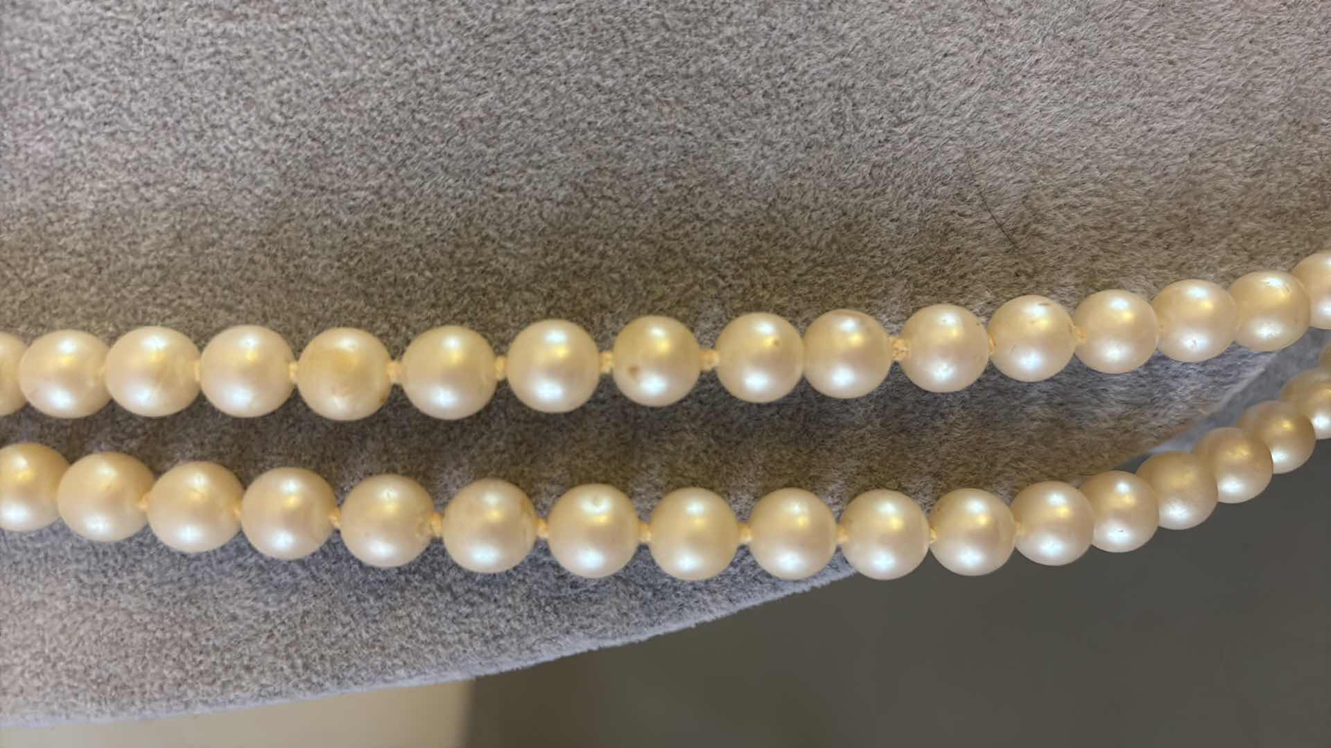Photo 1 of FAUX PEARL NECKLACE 28”