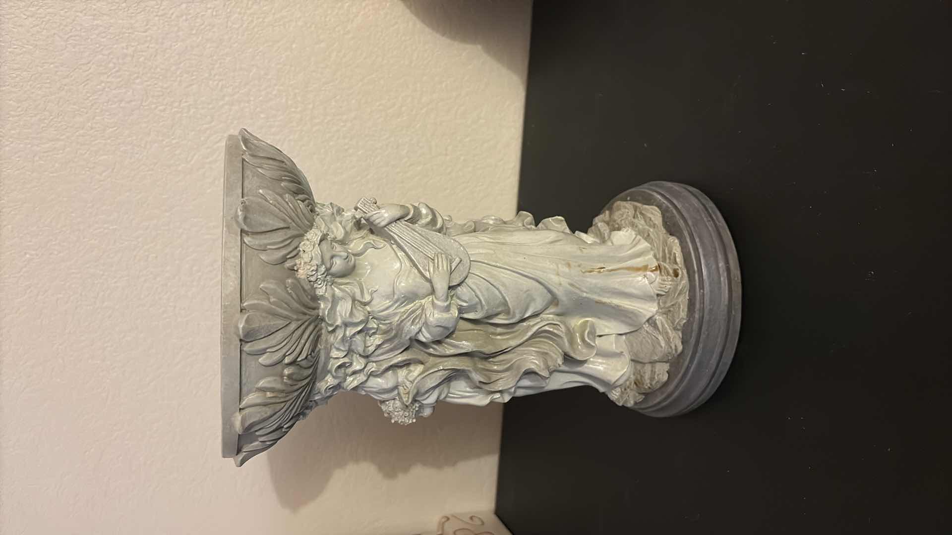 Photo 3 of ROMAN GODDESS STATUE 7”x11”H
