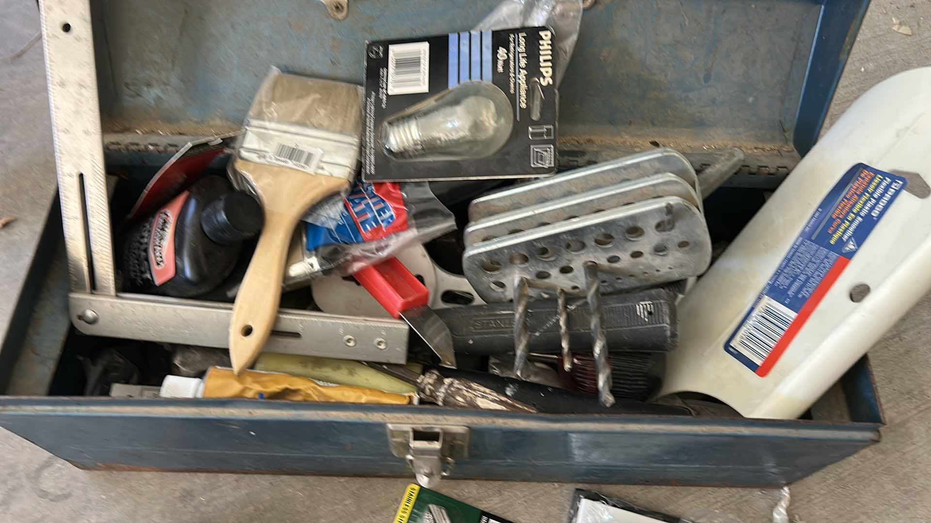 Photo 1 of METAL TOOLBOX WITH CONTENTS