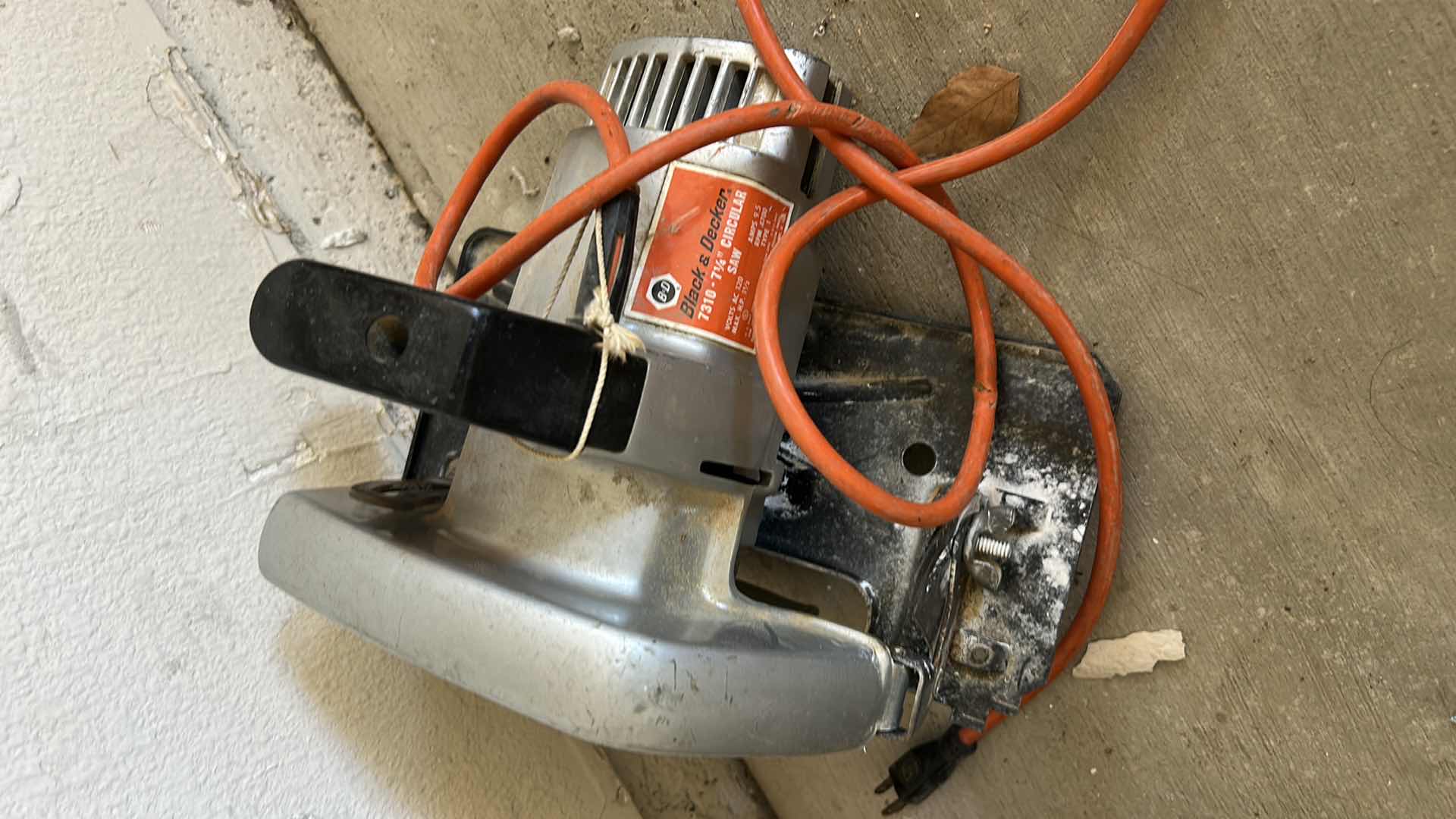 Photo 1 of BLACK AND DECKER 1 1/2 HP CIRCULAR SAW