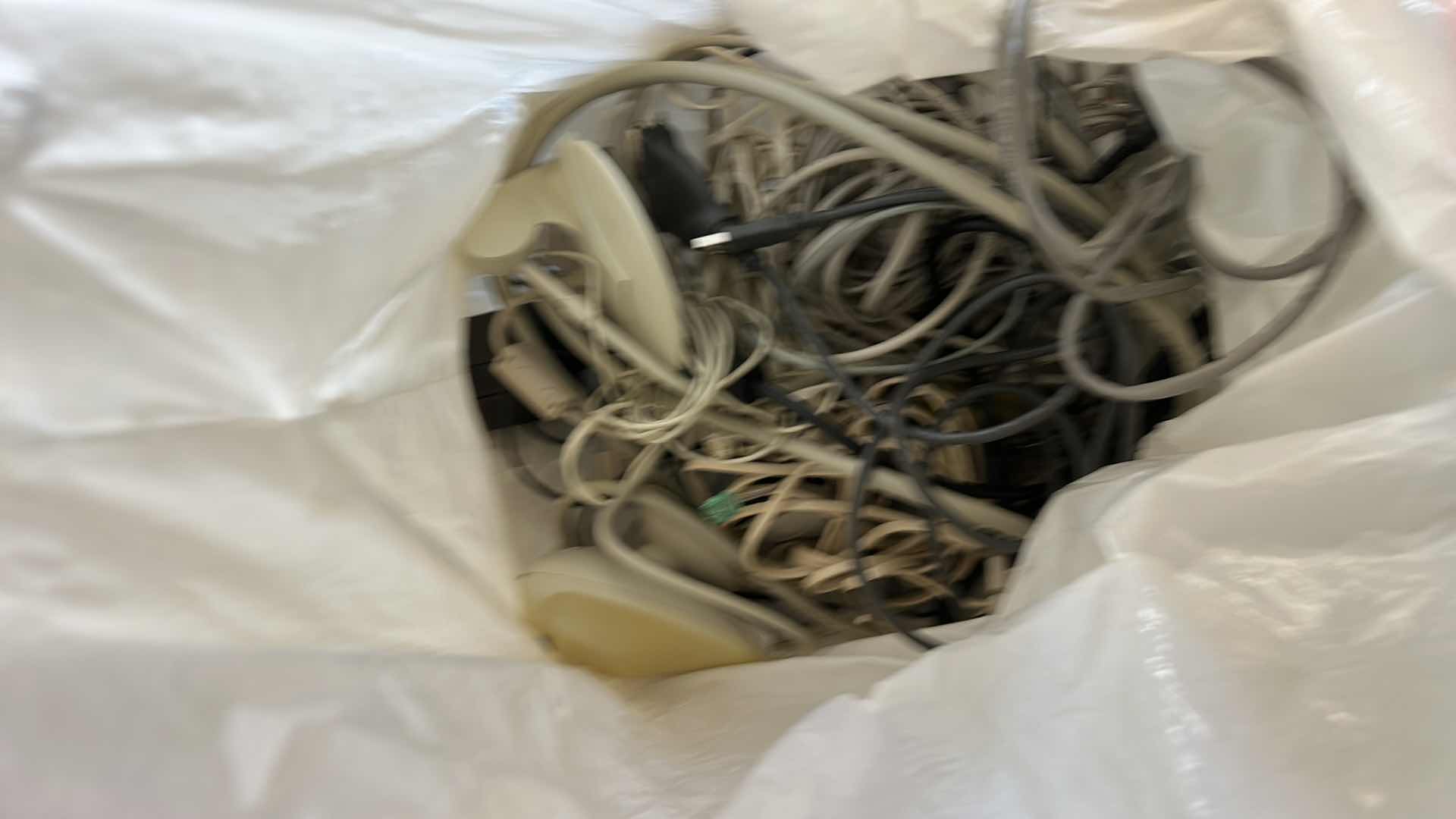 Photo 1 of MICROSOFT GAMING, MICRO INNOVATIONS GAMING, iOMEGA CLIK AND BAG OF CONNECTORS