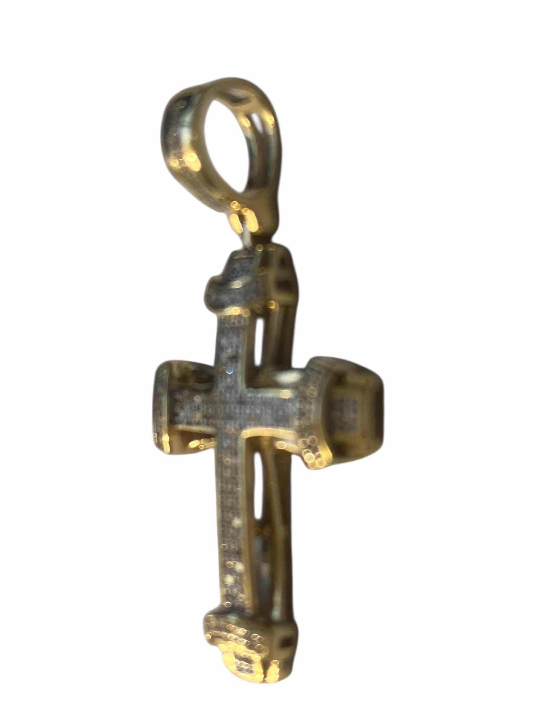 Photo 1 of 10K YELLOW GOLD 0.25ctw DIAMOND CROSS PENDANT 3.6G OVERALL SIZE 1 1/2” #38