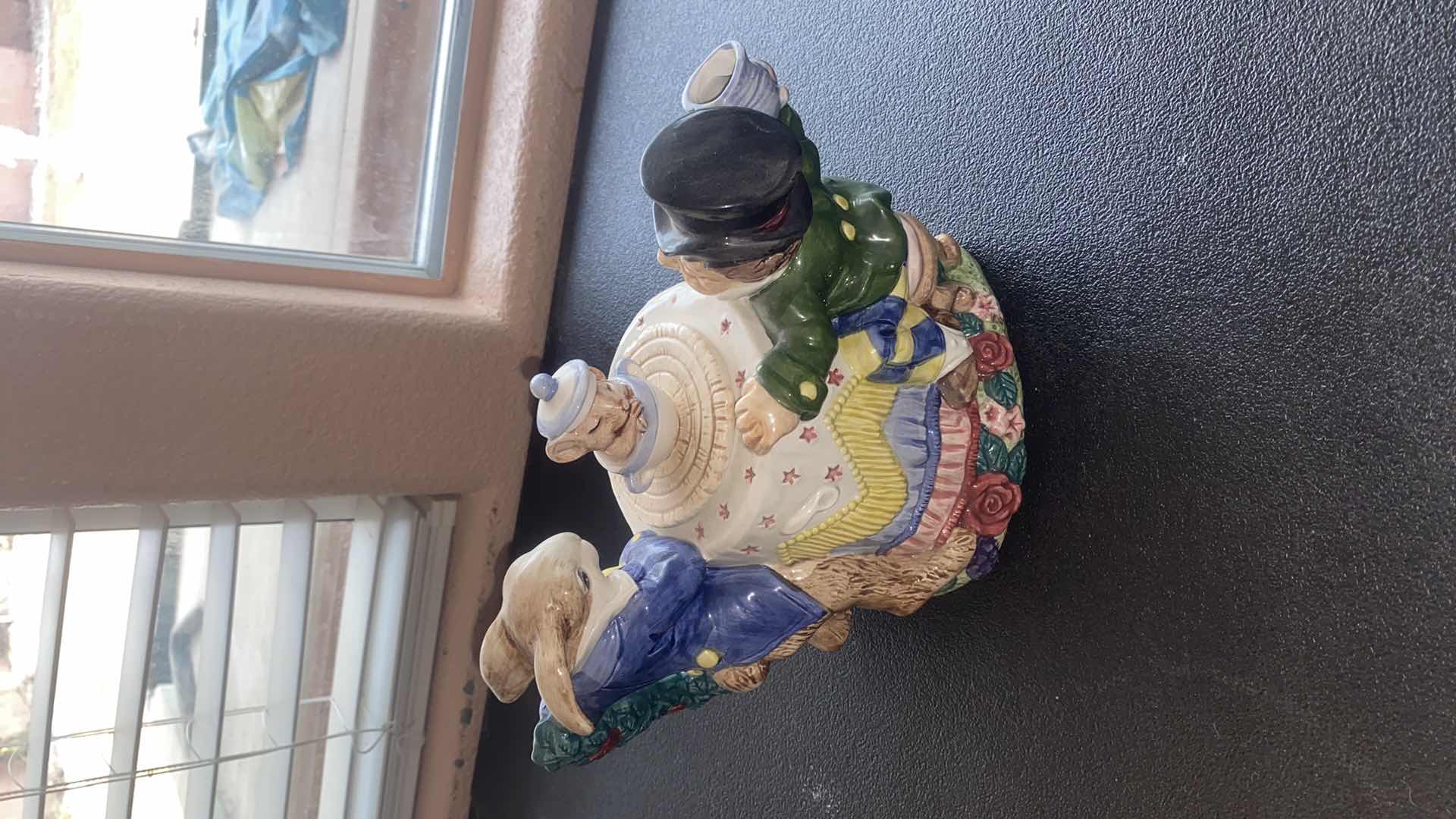 Photo 4 of 1992 FITZ & FLOYD ALICE IN WONDERLAND TEA POT COLLECTABLE