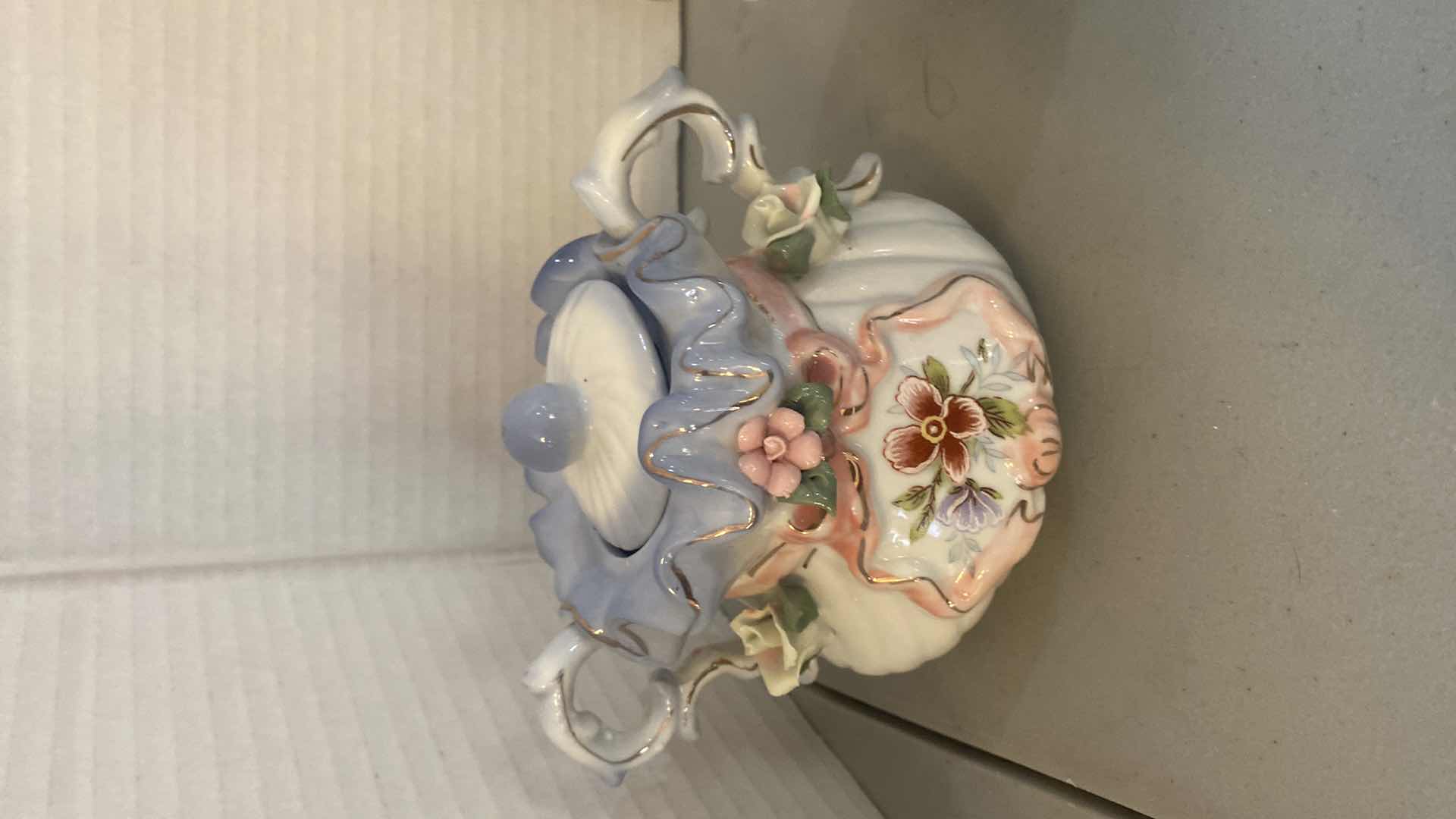 Photo 1 of 3 - PORCELAIN VASES & FIGURINES H5”