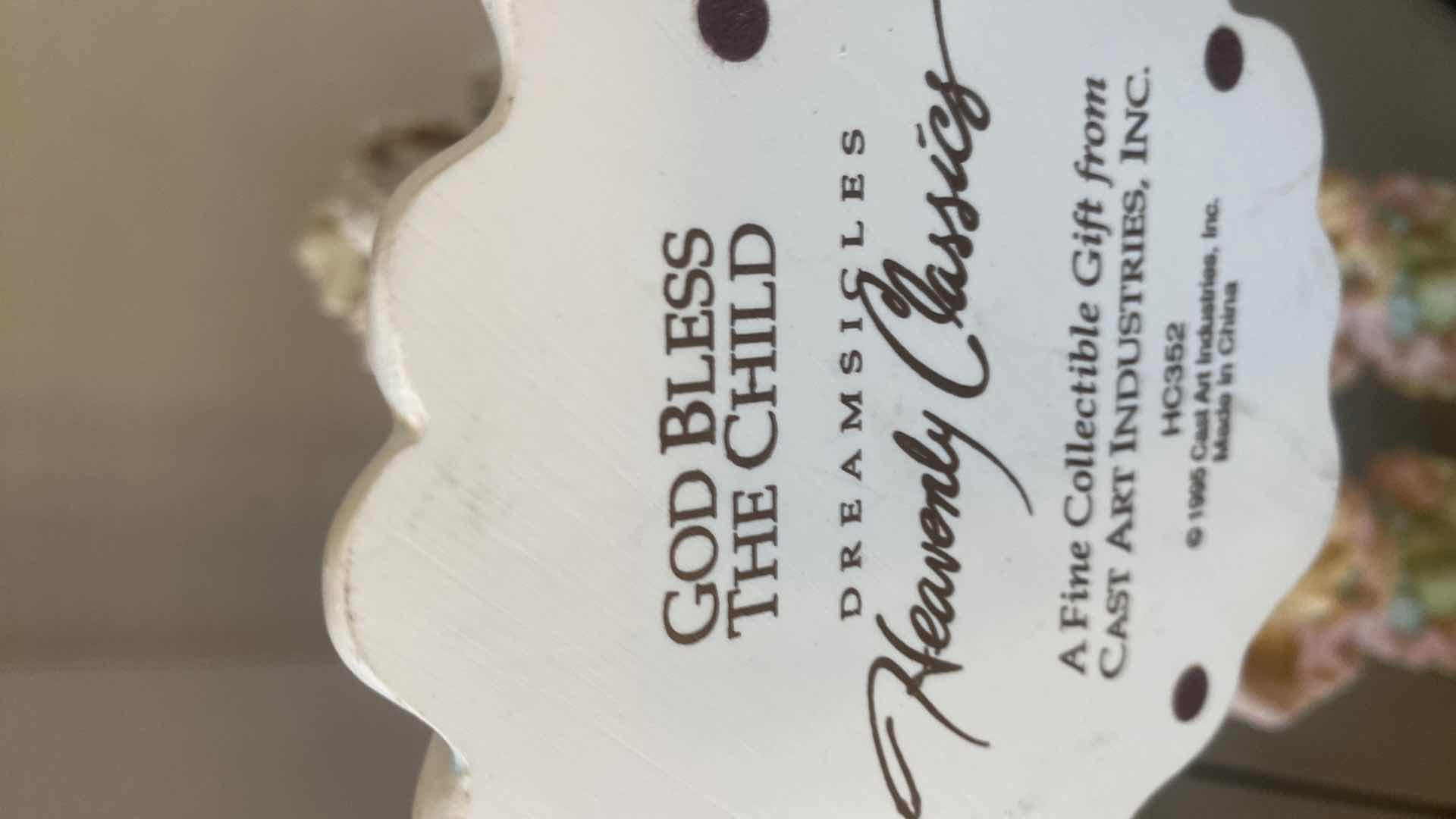 Photo 1 of 1 - DREAMSICLES CAST ART SNGEL H9 1/2” & 2 UNMARKED ANGELS