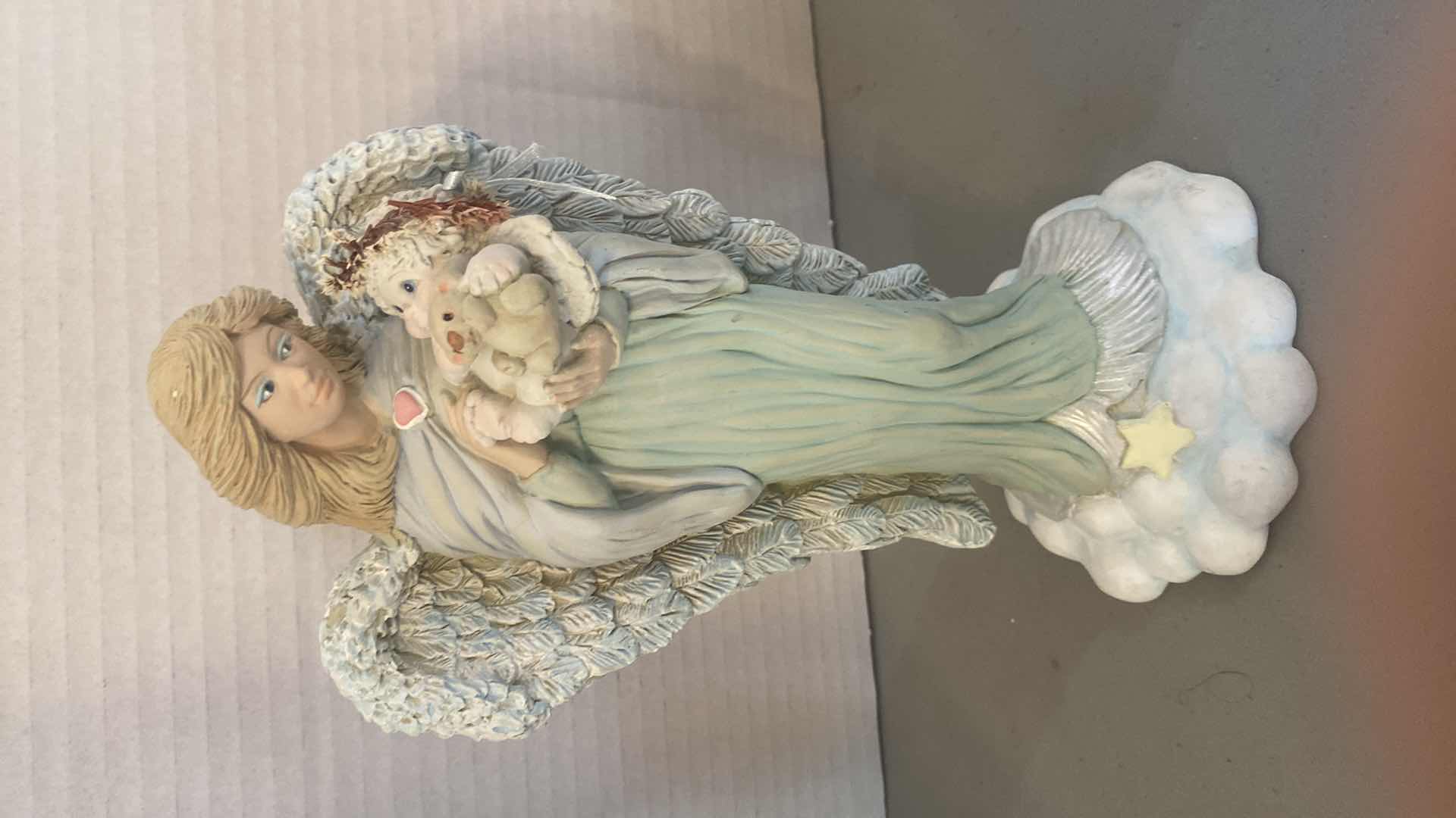 Photo 1 of 1 - DREAMSICLES CAST ART SNGEL H9 1/2” & 2 UNMARKED ANGELS