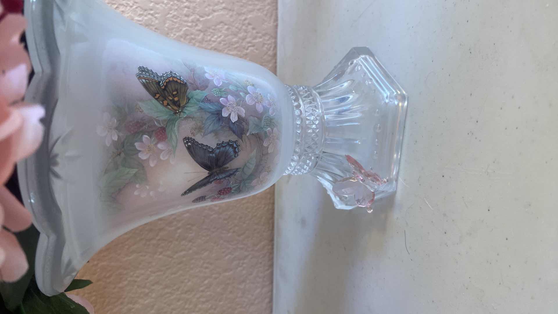 Photo 1 of 4 - DECOR CANDLES VIOLET VASE & BUTTERFLY VASE H 6 1/2” EXCLUDING FLOWERS