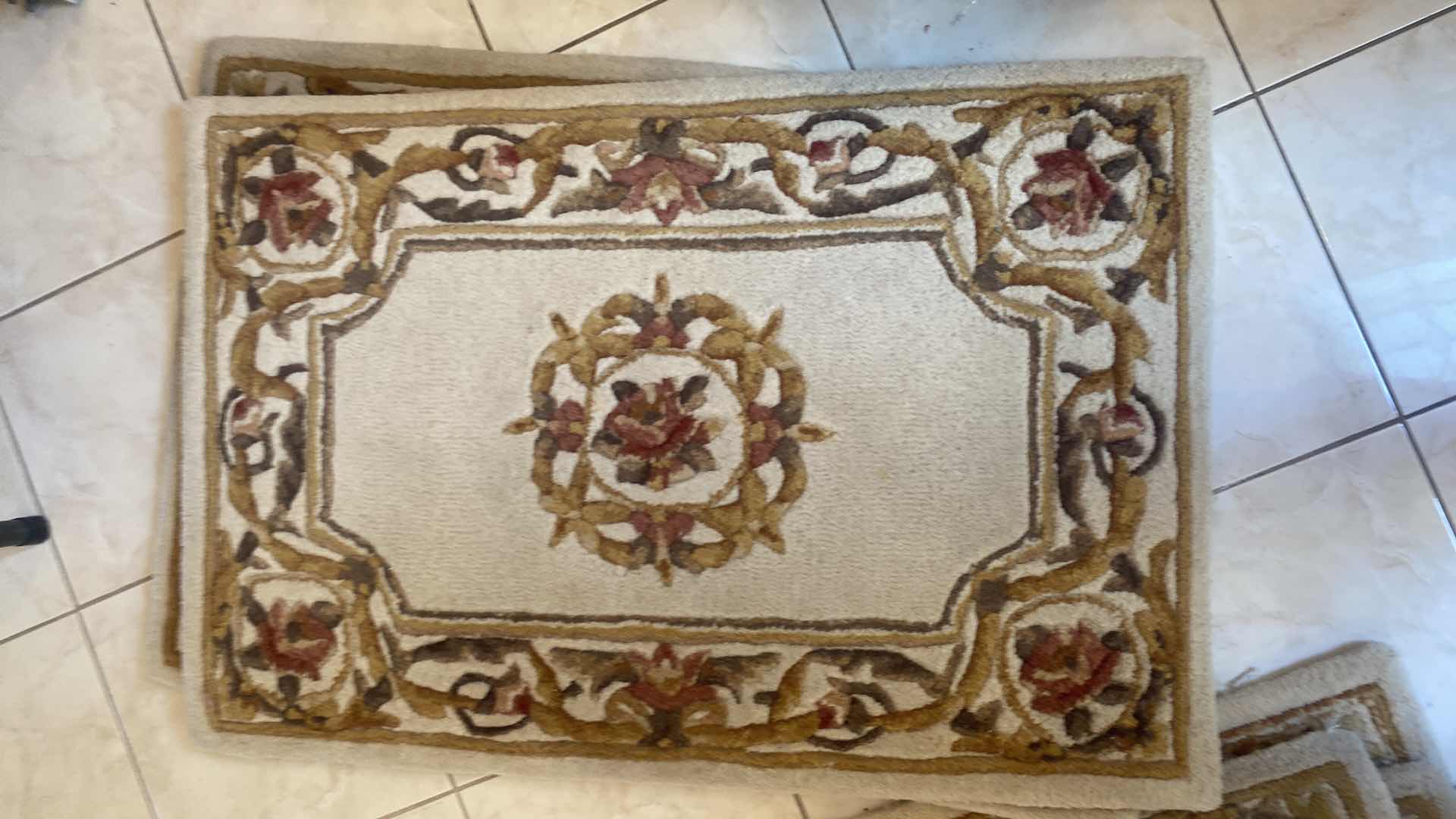 Photo 1 of 3 - MOMENI HARMONY COLLECTION HAND WOVEN WOOL RUGS 2’ x 3’