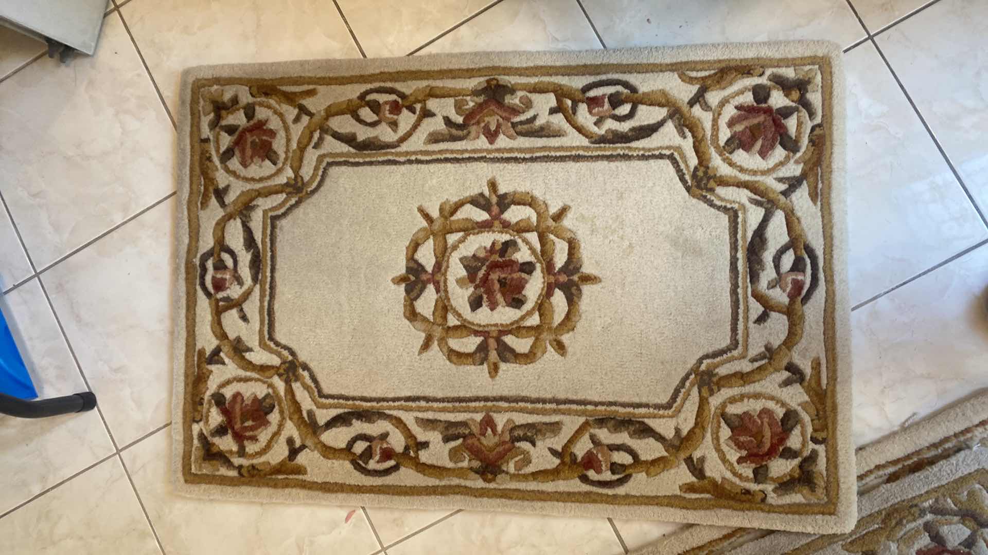 Photo 1 of 3 - MOMENI HARMONY COLLECTION HAND WOVEN WOOL RUGS 2’ x 3’