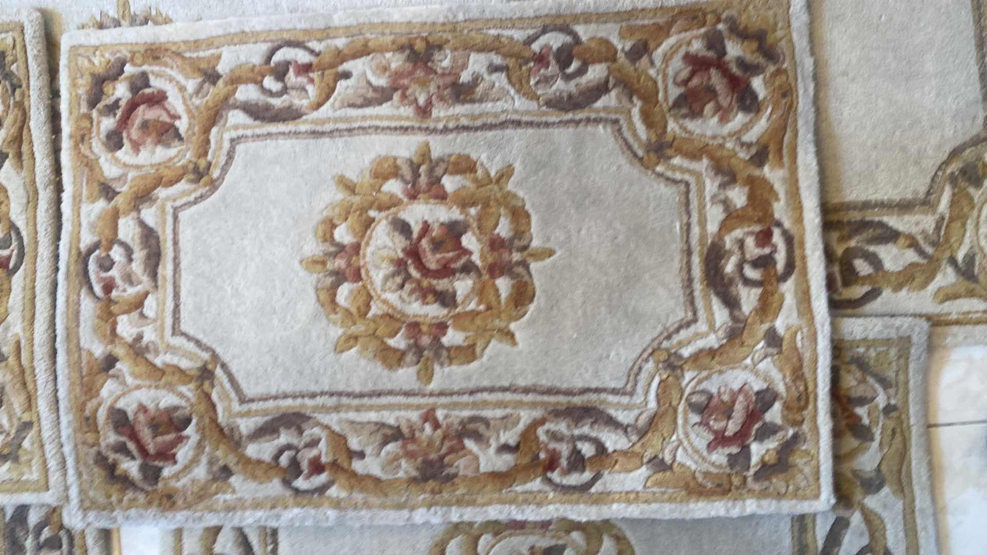 Photo 1 of 1 -MOMENI HARMONY COLLECTION HAND WOVEN WOOL RUG28“ x 94“ & 4 2‘ x 3”