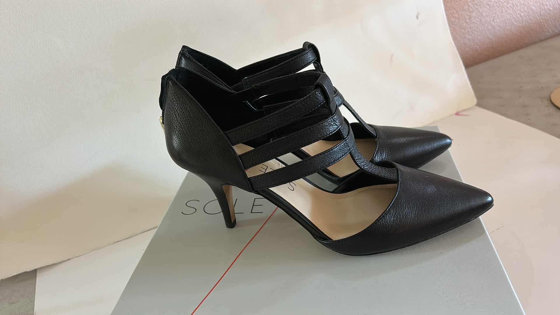 Photo 1 of 2 PAIR OF WOMENS SHOES SIZE 10