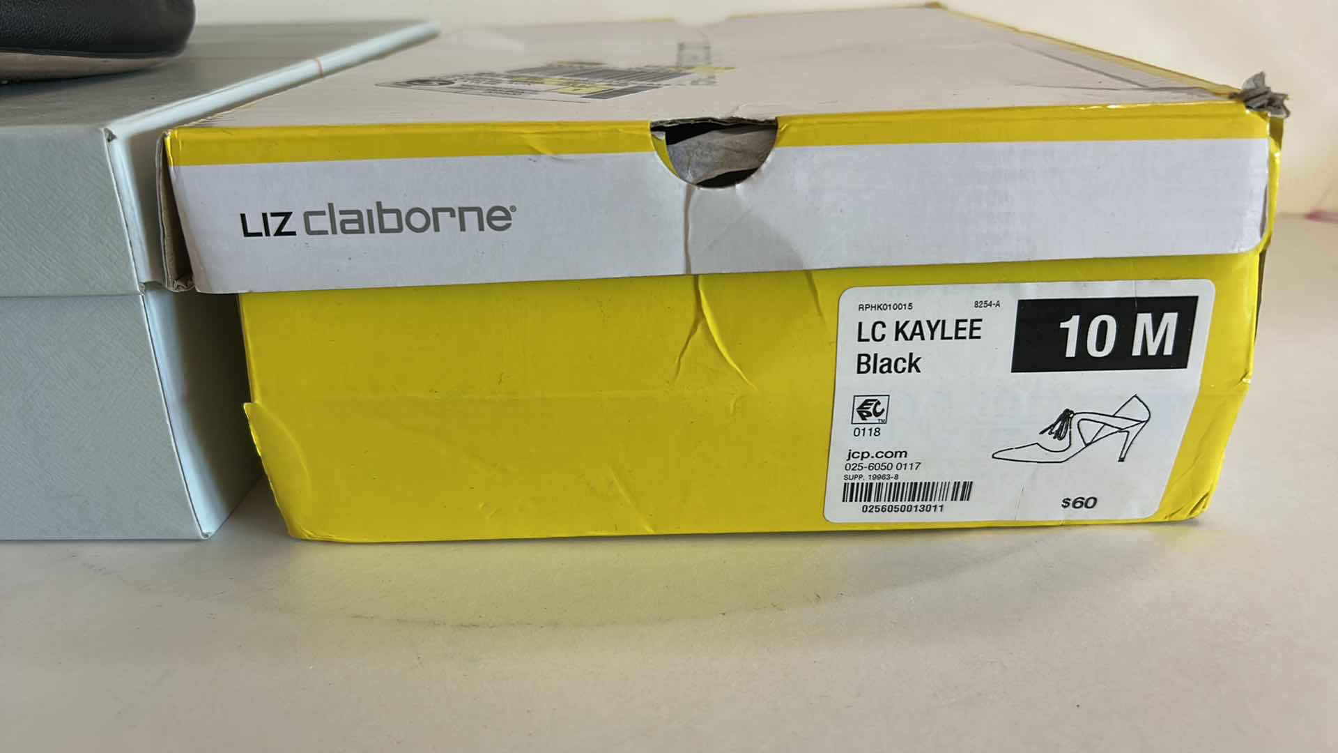 Photo 1 of 2 PAIR OF WOMENS SHOES SIZE 10