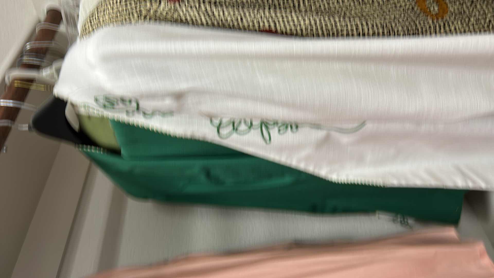 Photo 1 of 25 PCS WOMENSWEAR- XL, XXL