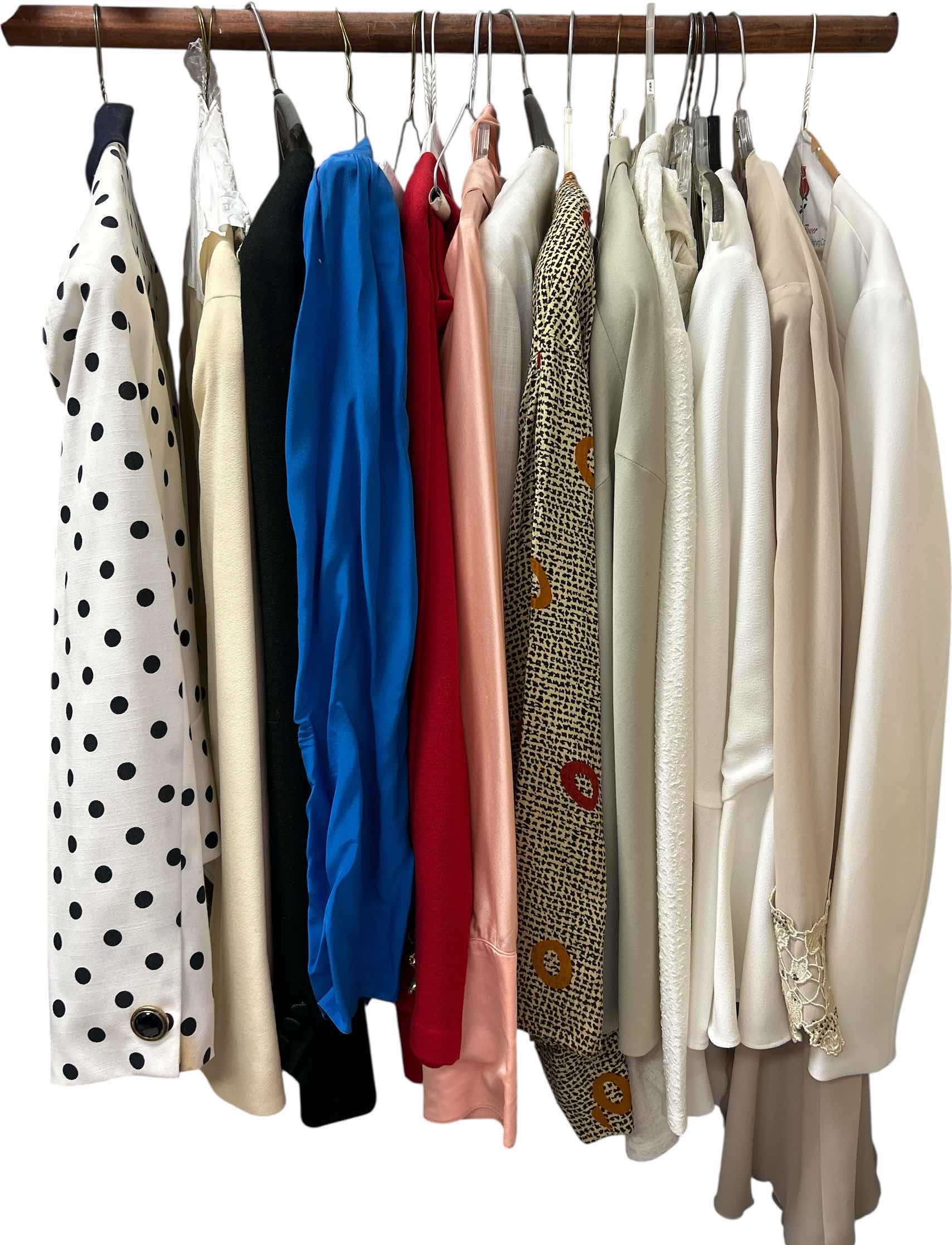 Photo 1 of 25 PCS WOMENSWEAR- XL, XXL