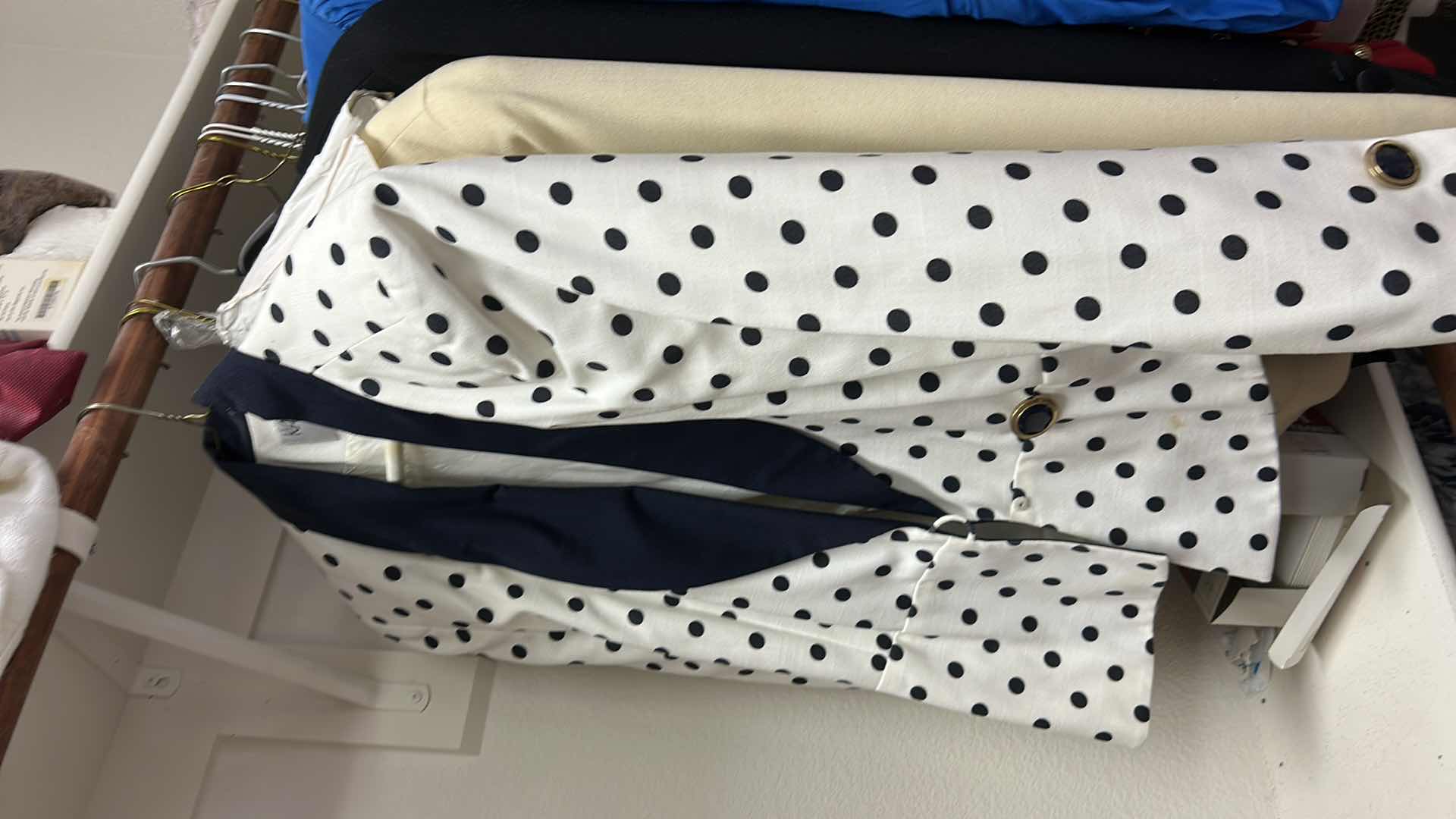 Photo 1 of 25 PCS WOMENSWEAR- XL, XXL