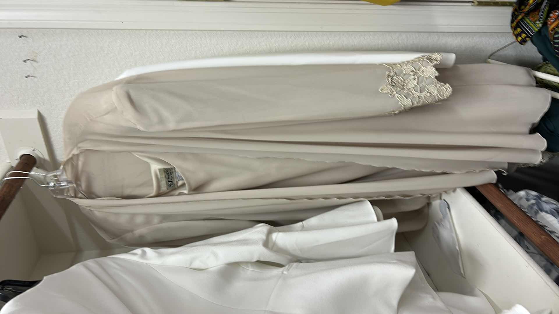 Photo 1 of 25 PCS WOMENSWEAR- XL, XXL