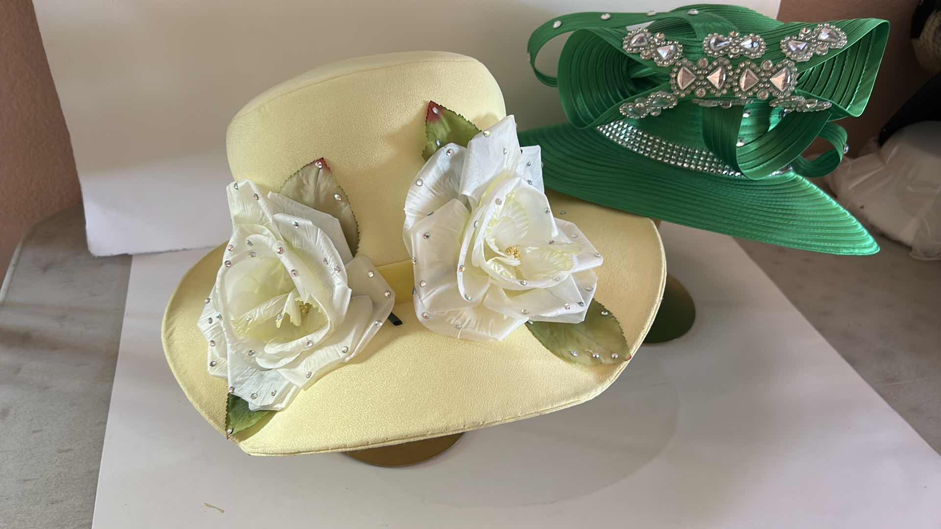 Photo 2 of 2 WOMENS HATS