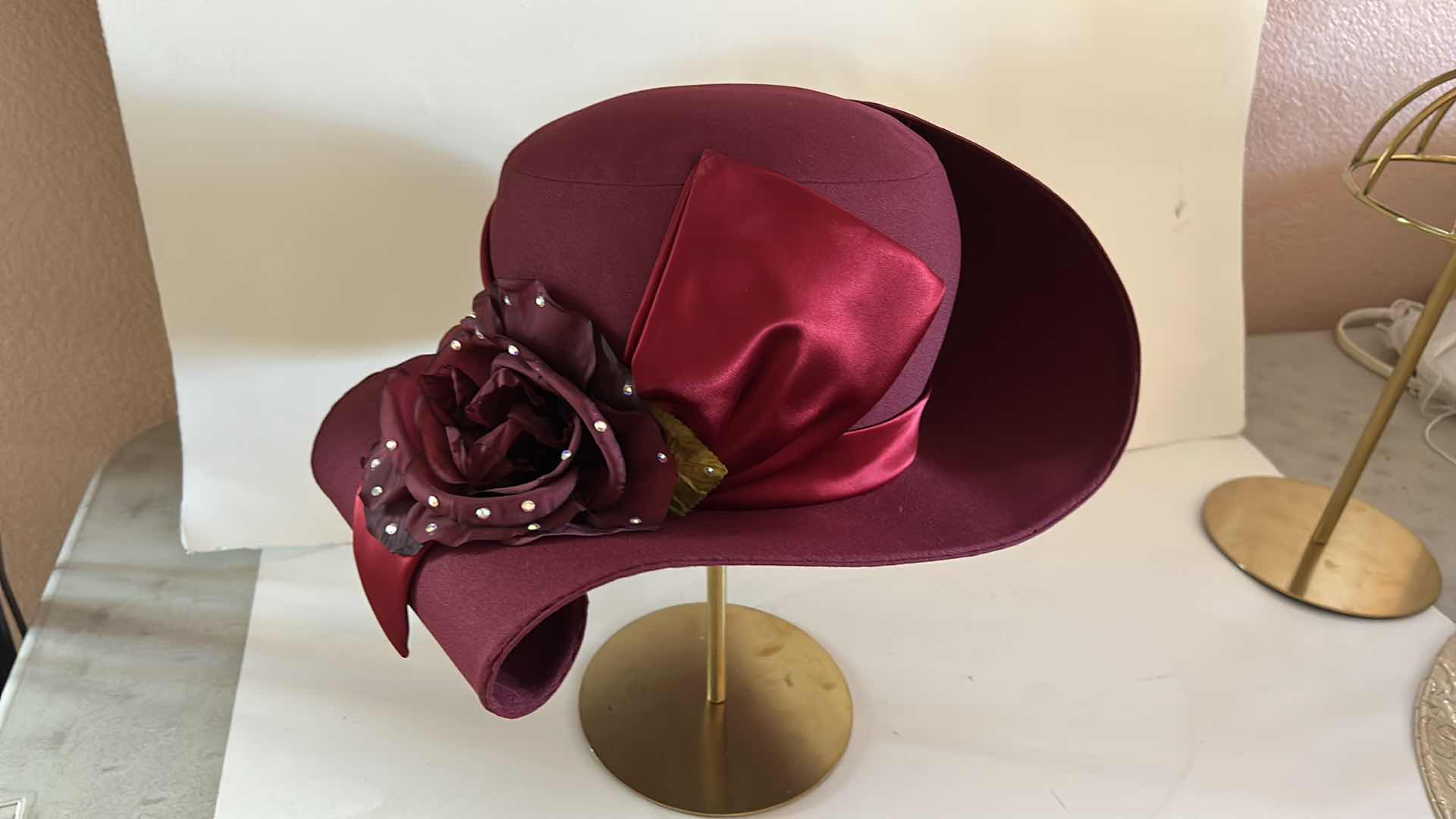 Photo 1 of 2 WOMENS HATS