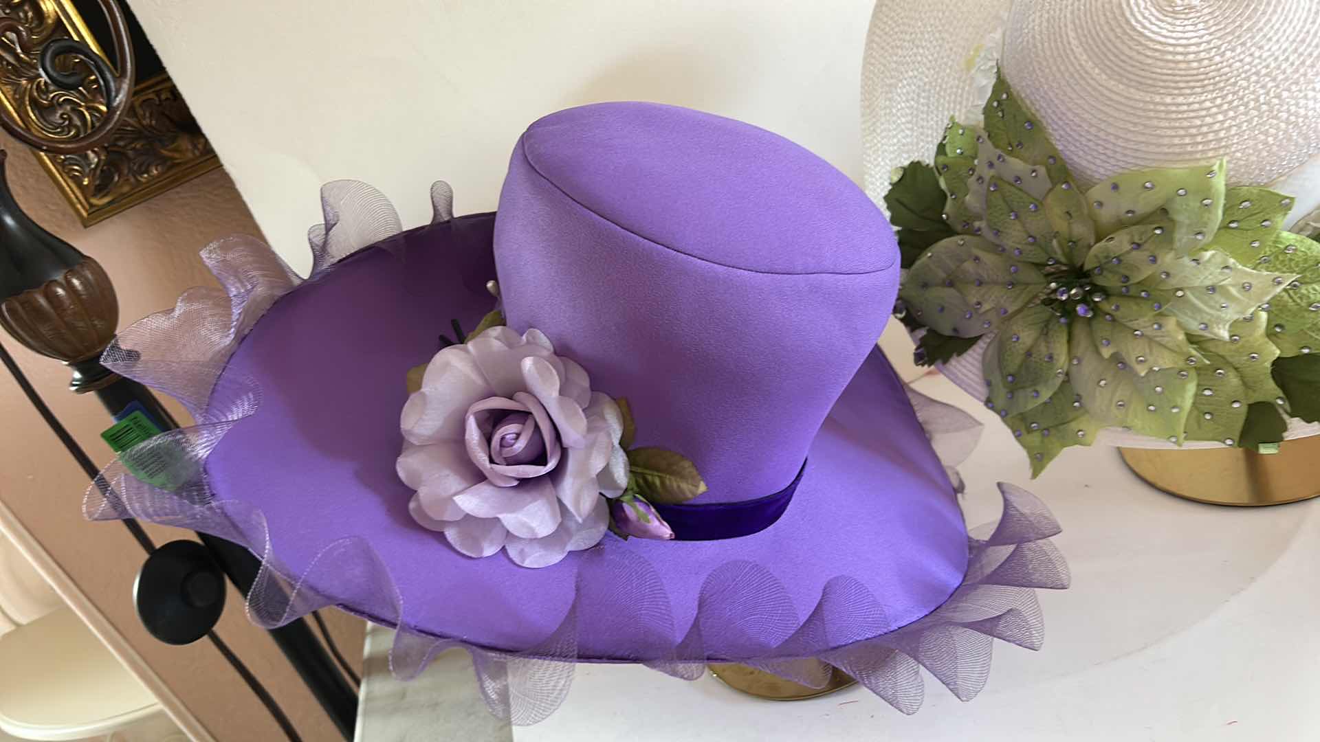 Photo 1 of 2 WOMENS HATS