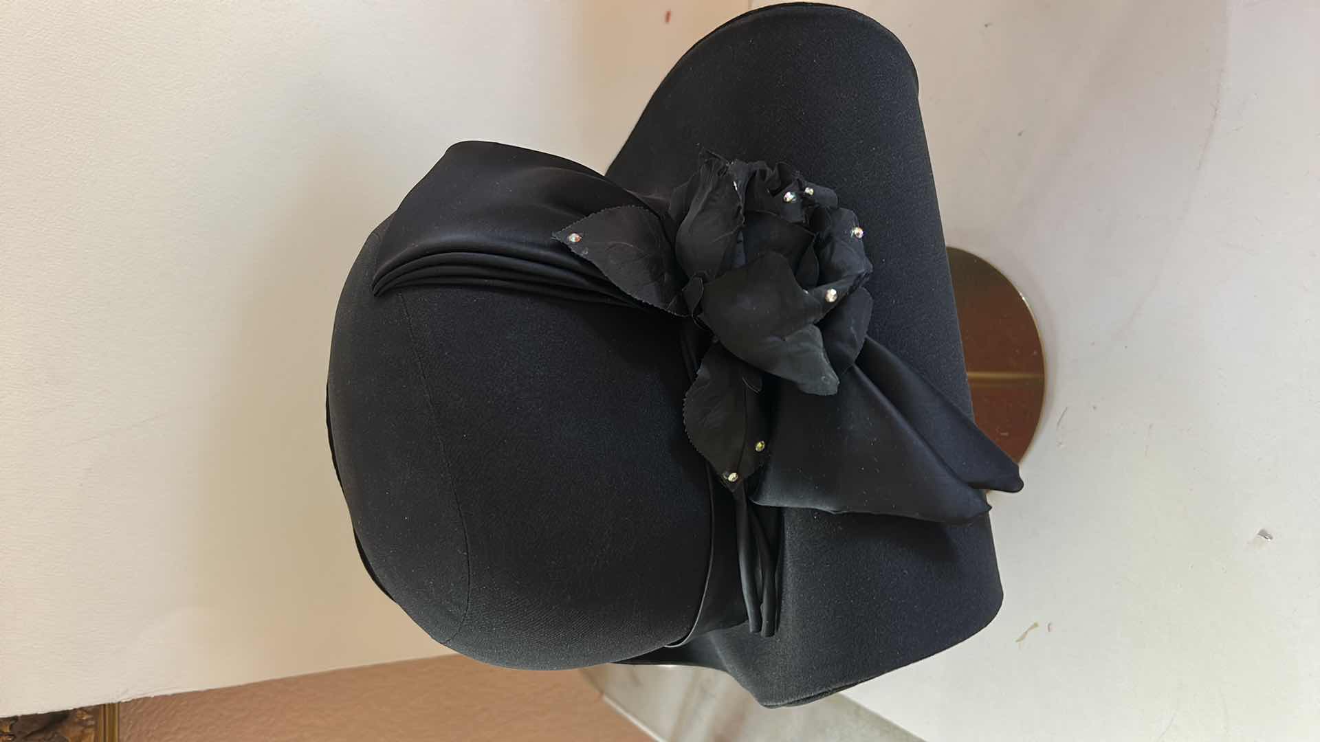 Photo 1 of 2 WOMENS HATS