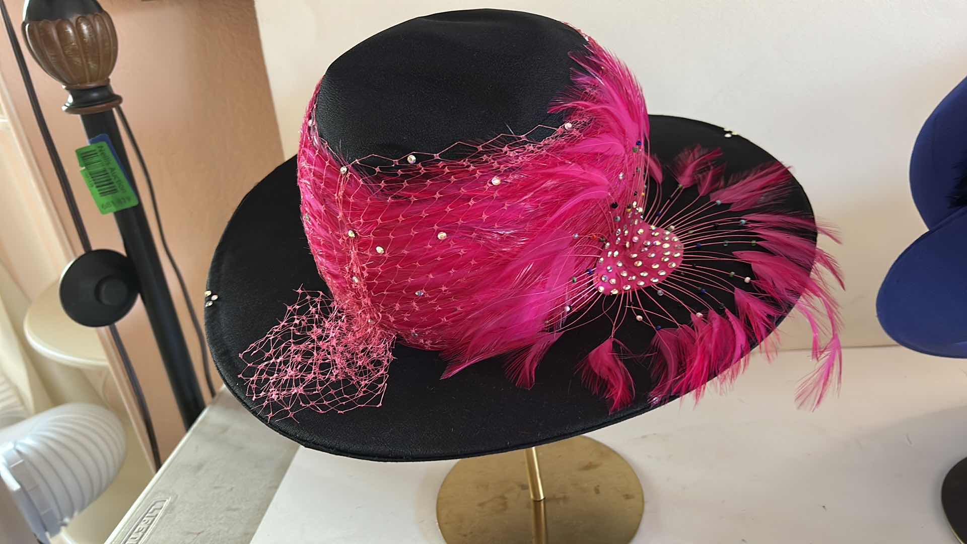 Photo 1 of 2 WOMENS HATS