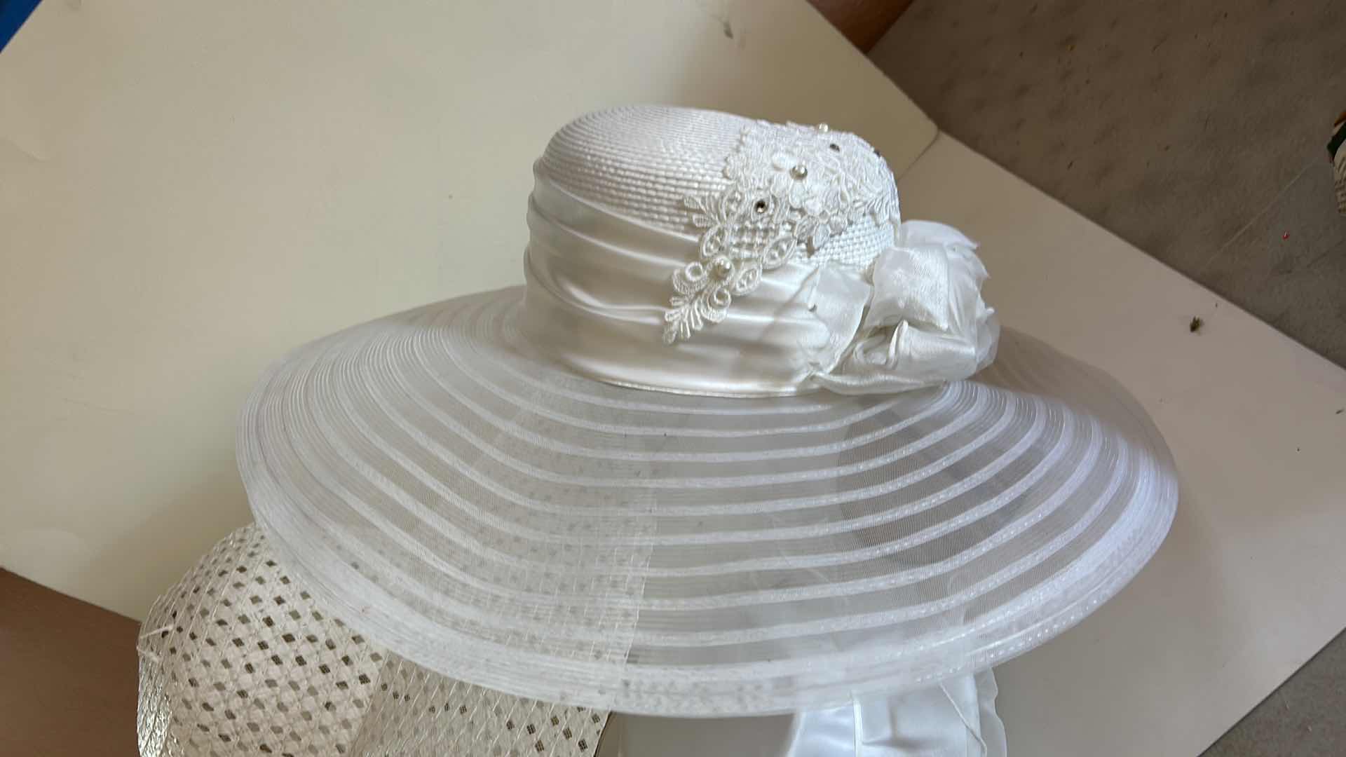 Photo 2 of 3 WOMENS HATS