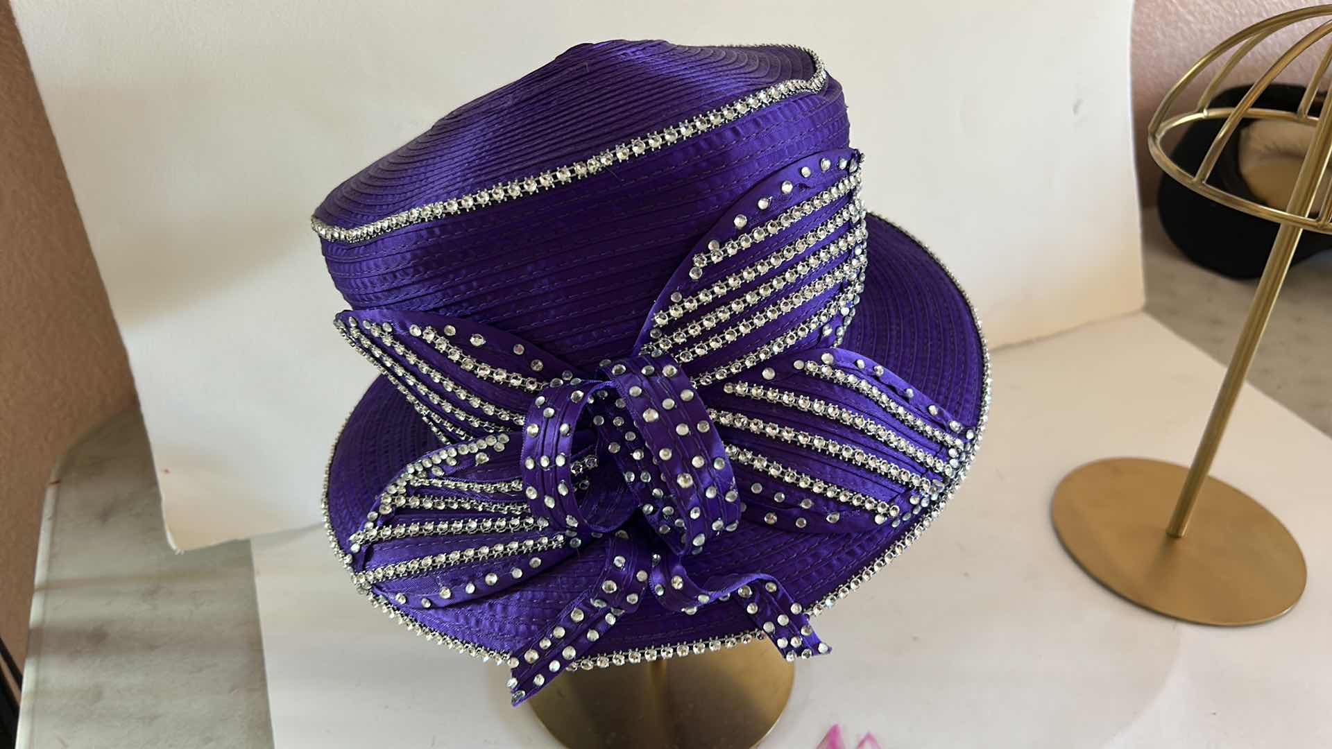 Photo 1 of 3 WOMENS HATS