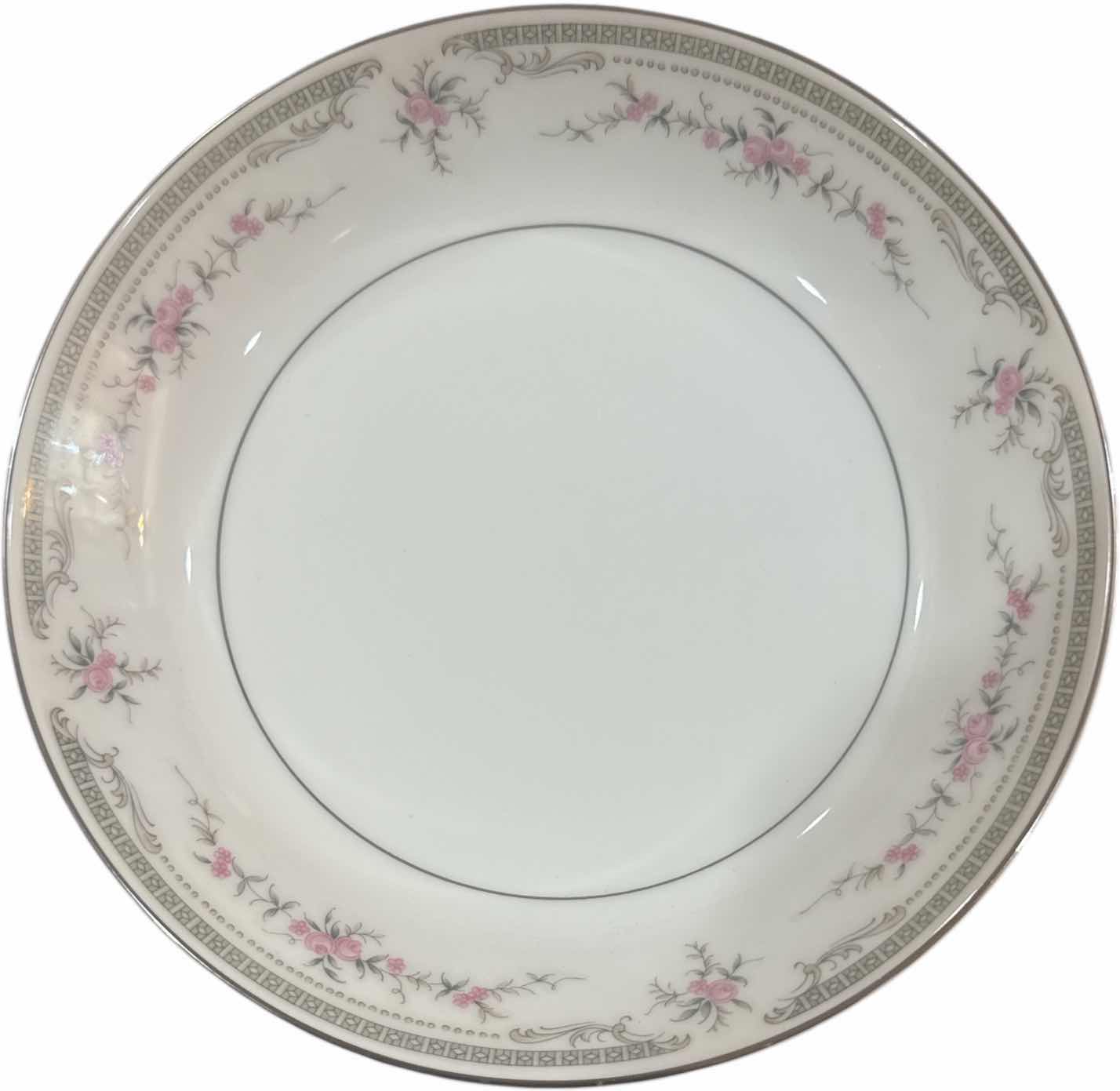 Photo 1 of 9- VINTAGE MIKAS FINE CHINA BOWLS AND ONE SERVING BOWL
BOWLS
D7.75”
SERVING BOWL
9”