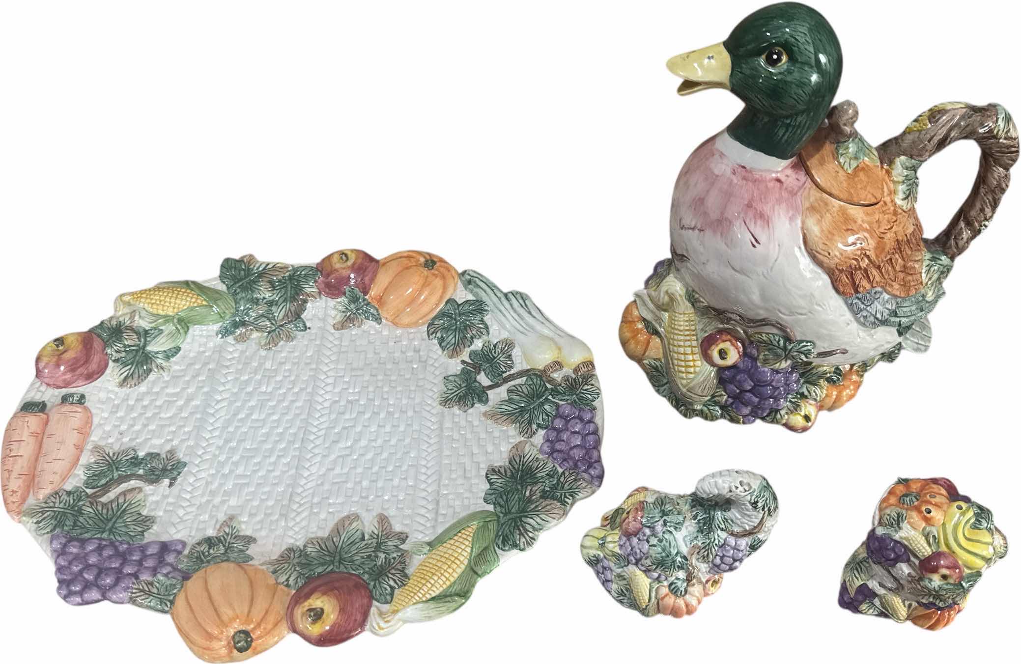 Photo 1 of 4- VINTAGE CERAMIC SERVING TRAY, DUCK PITCHER SALT AND PEPPER SHAKERS, FALL DESIGN
DUCK PITCHER
H9.5”