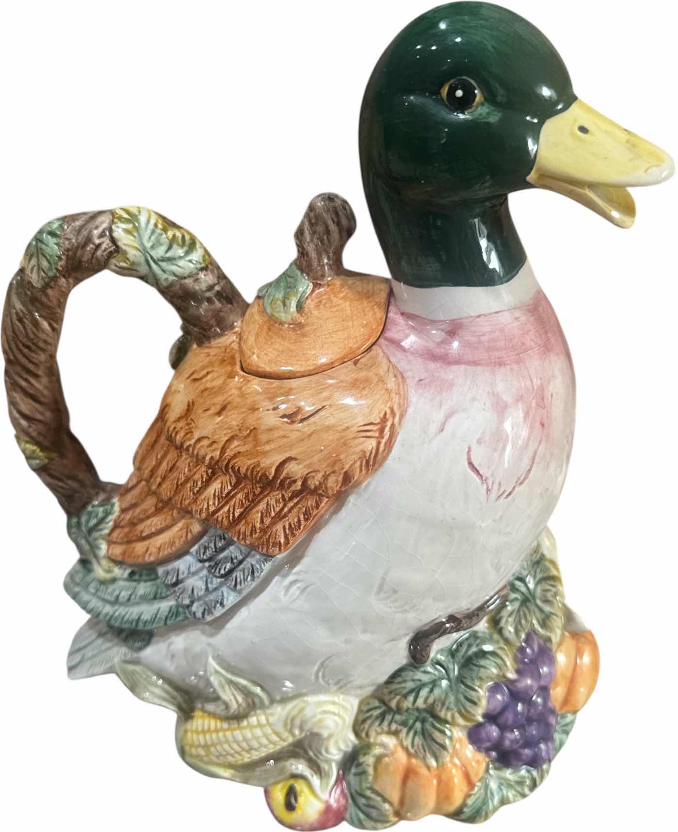 Photo 1 of 4- VINTAGE CERAMIC SERVING TRAY, DUCK PITCHER SALT AND PEPPER SHAKERS, FALL DESIGN
DUCK PITCHER
H9.5”