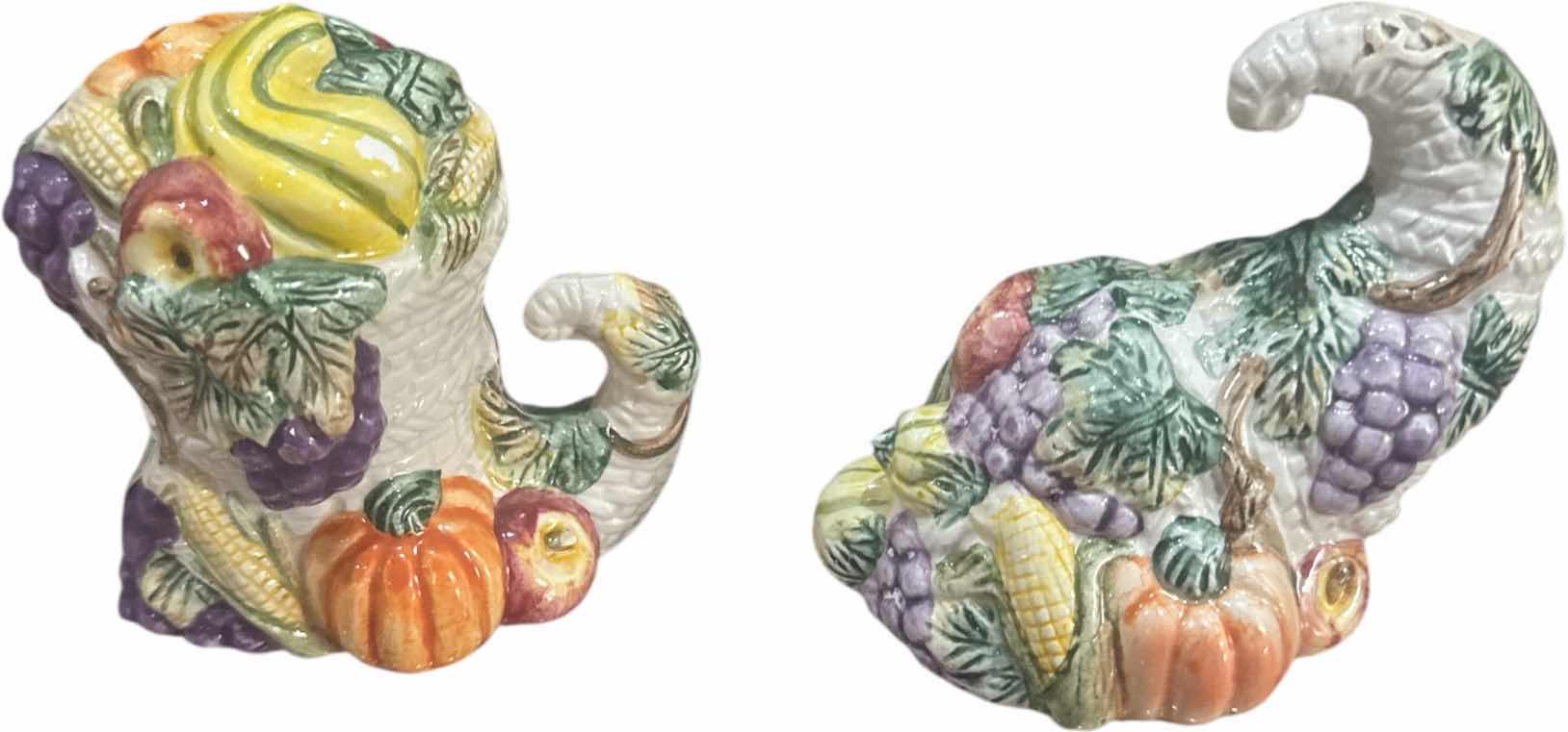 Photo 1 of 4- VINTAGE CERAMIC SERVING TRAY, DUCK PITCHER SALT AND PEPPER SHAKERS, FALL DESIGN
DUCK PITCHER
H9.5”