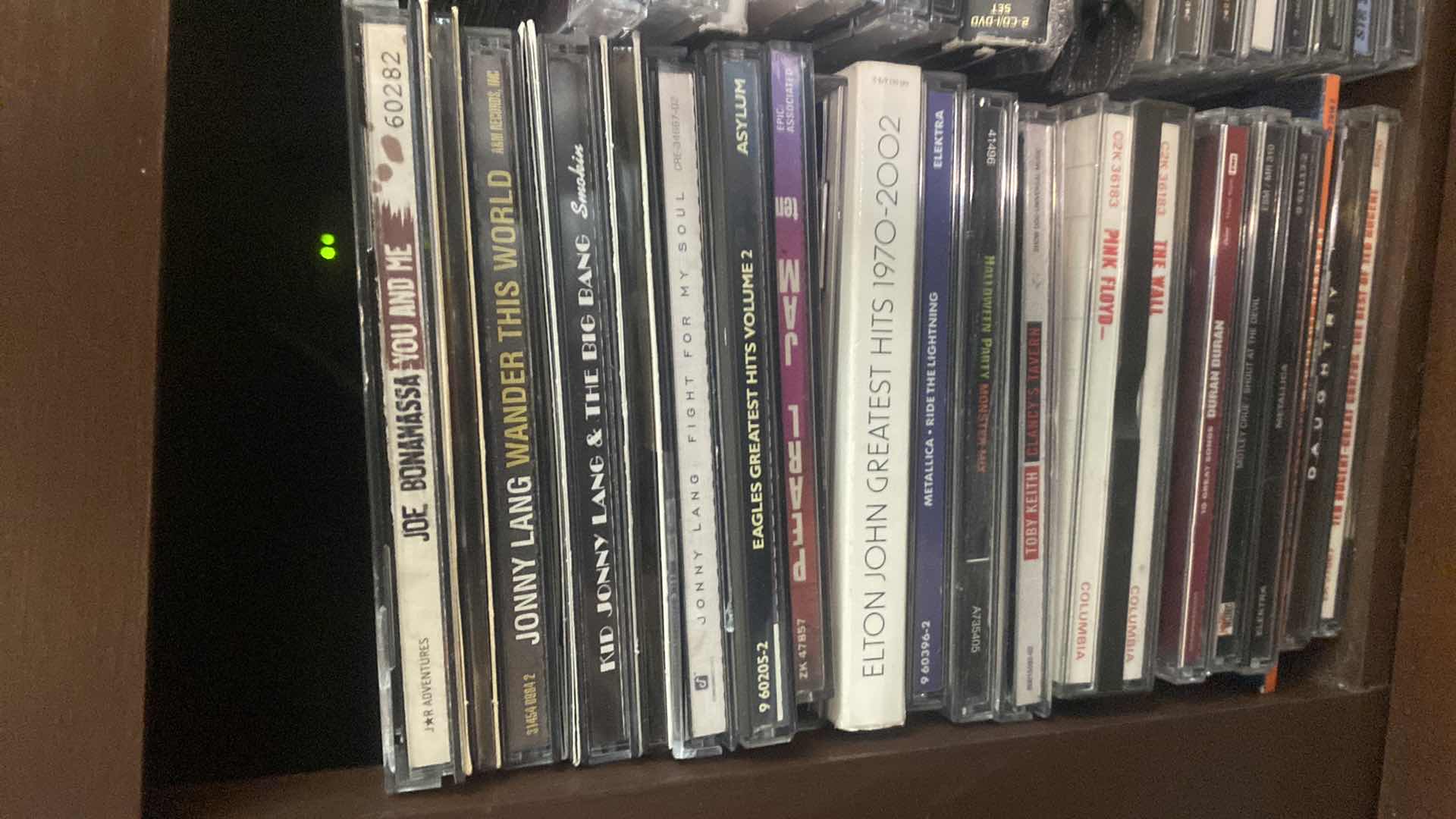 Photo 1 of 3-SHELFS CDS’s VARIOUS ARTISTS - ROCK & COUNTRY