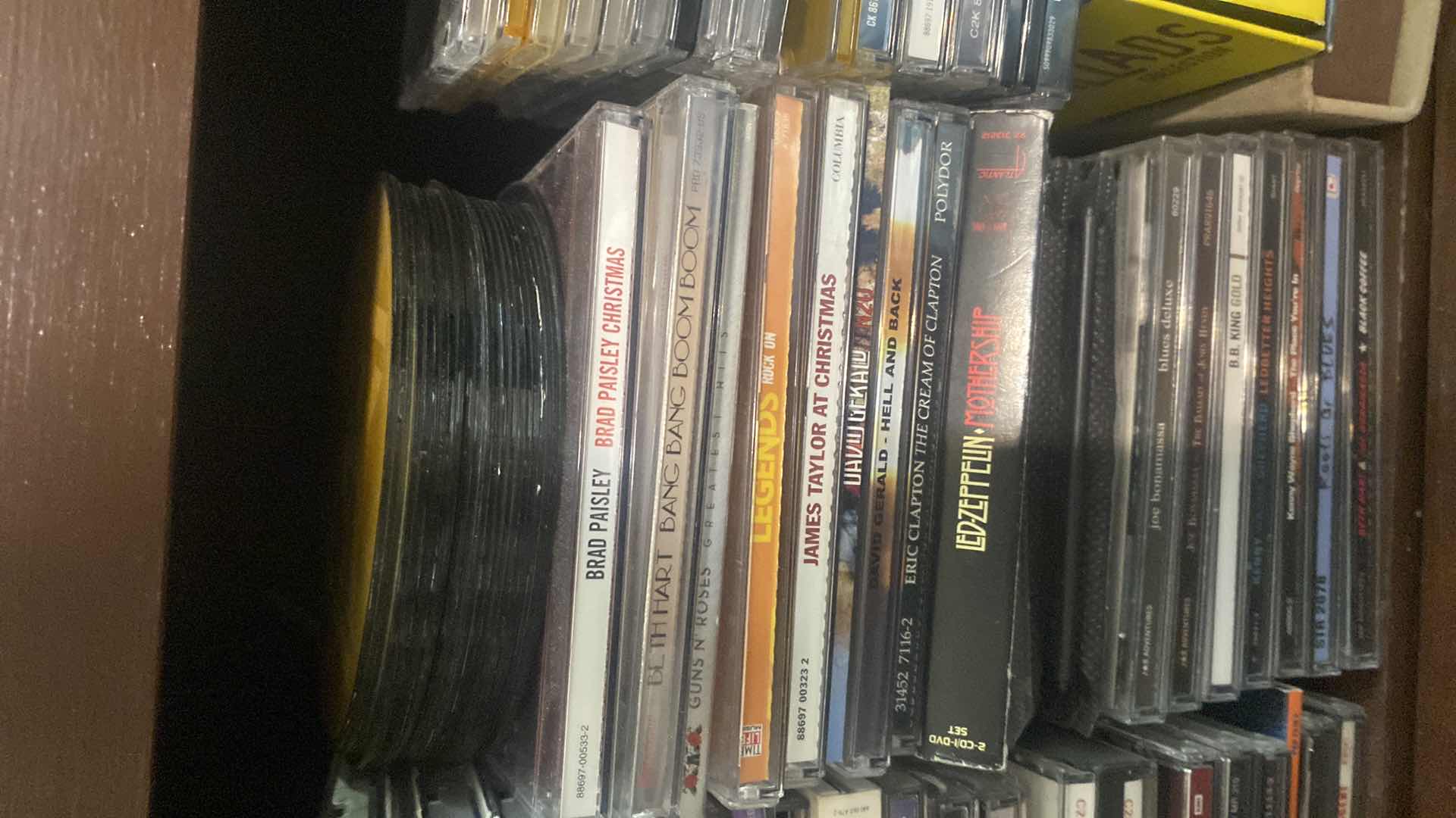 Photo 1 of 3-SHELFS CDS’s VARIOUS ARTISTS - ROCK & COUNTRY