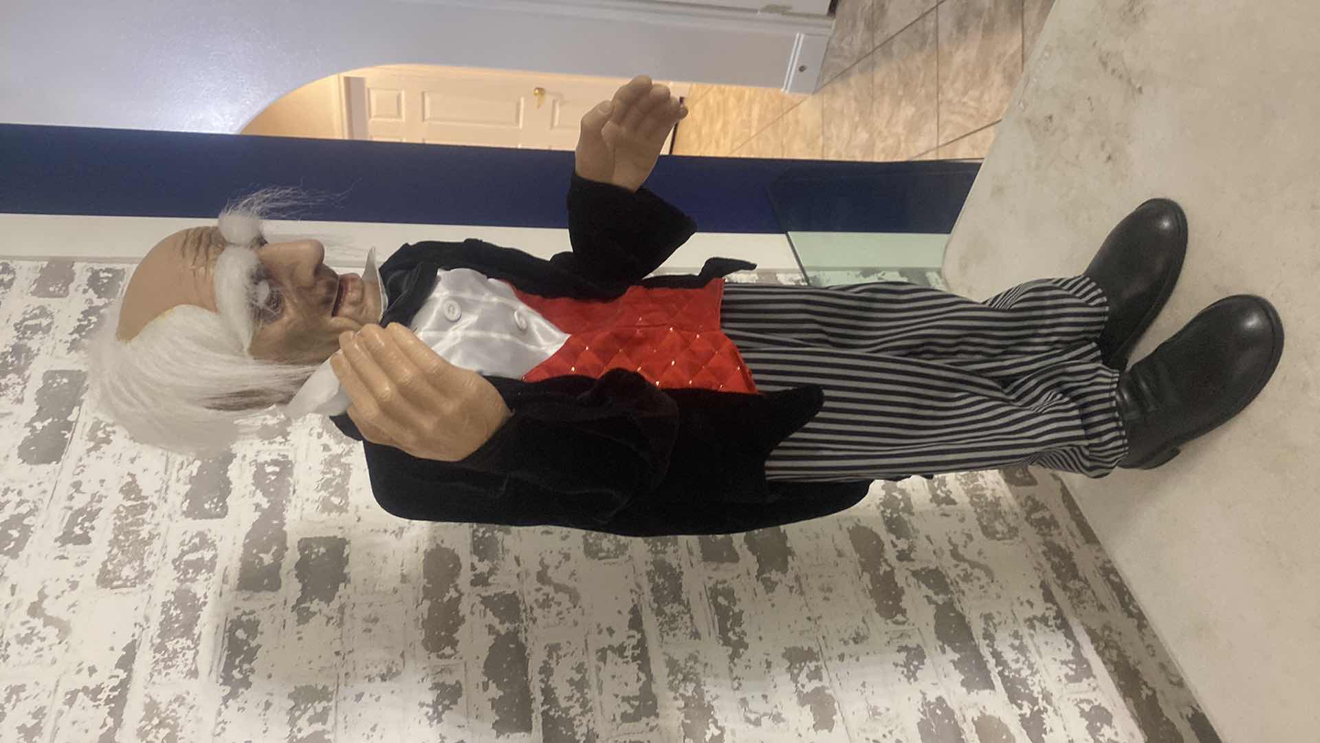 Photo 1 of ANIMATED BUTLER - TALKS “WELCOME TO OUR HAUNTED HOUSE” H36”