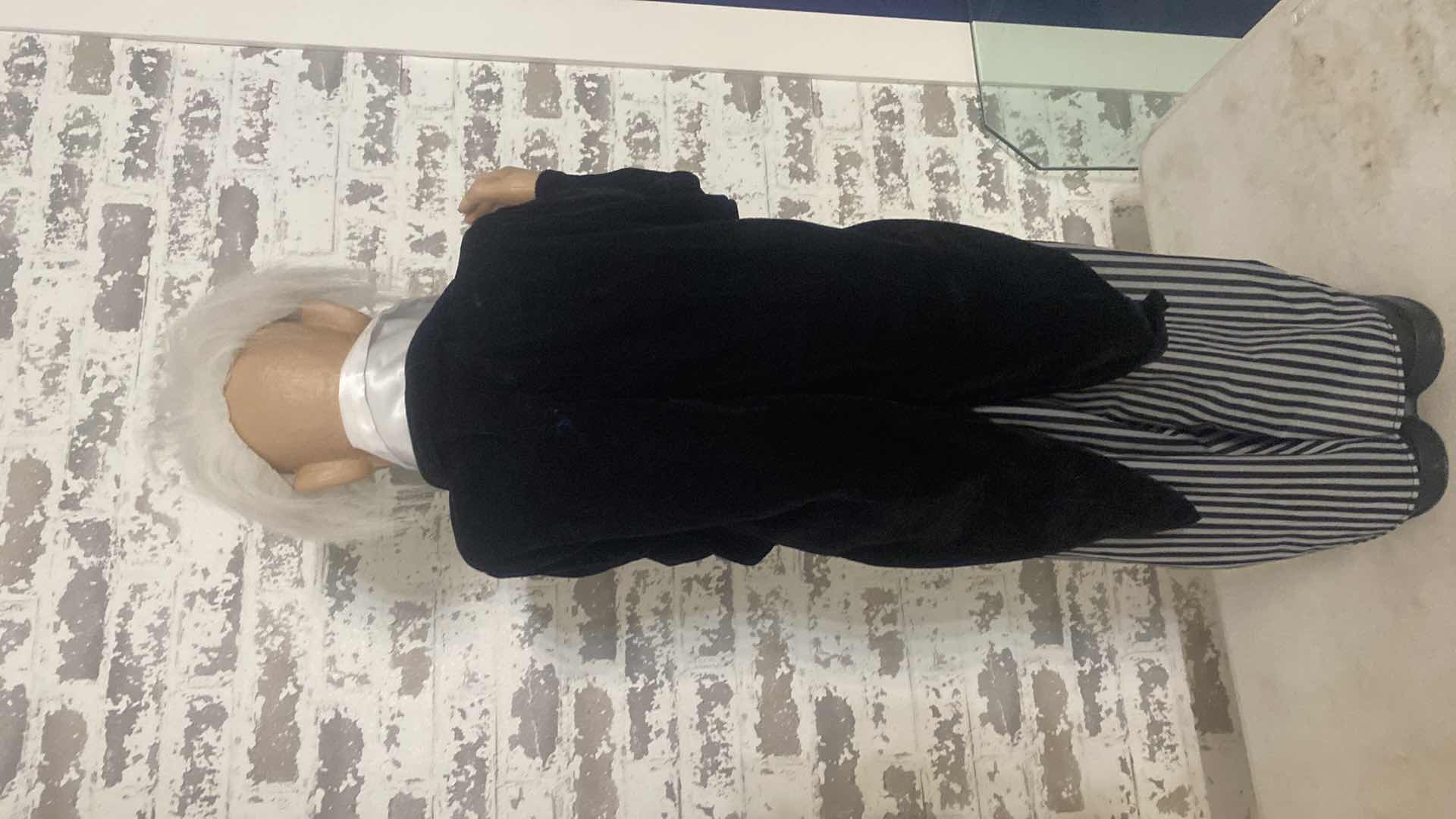 Photo 1 of ANIMATED BUTLER - TALKS “WELCOME TO OUR HAUNTED HOUSE” H36”