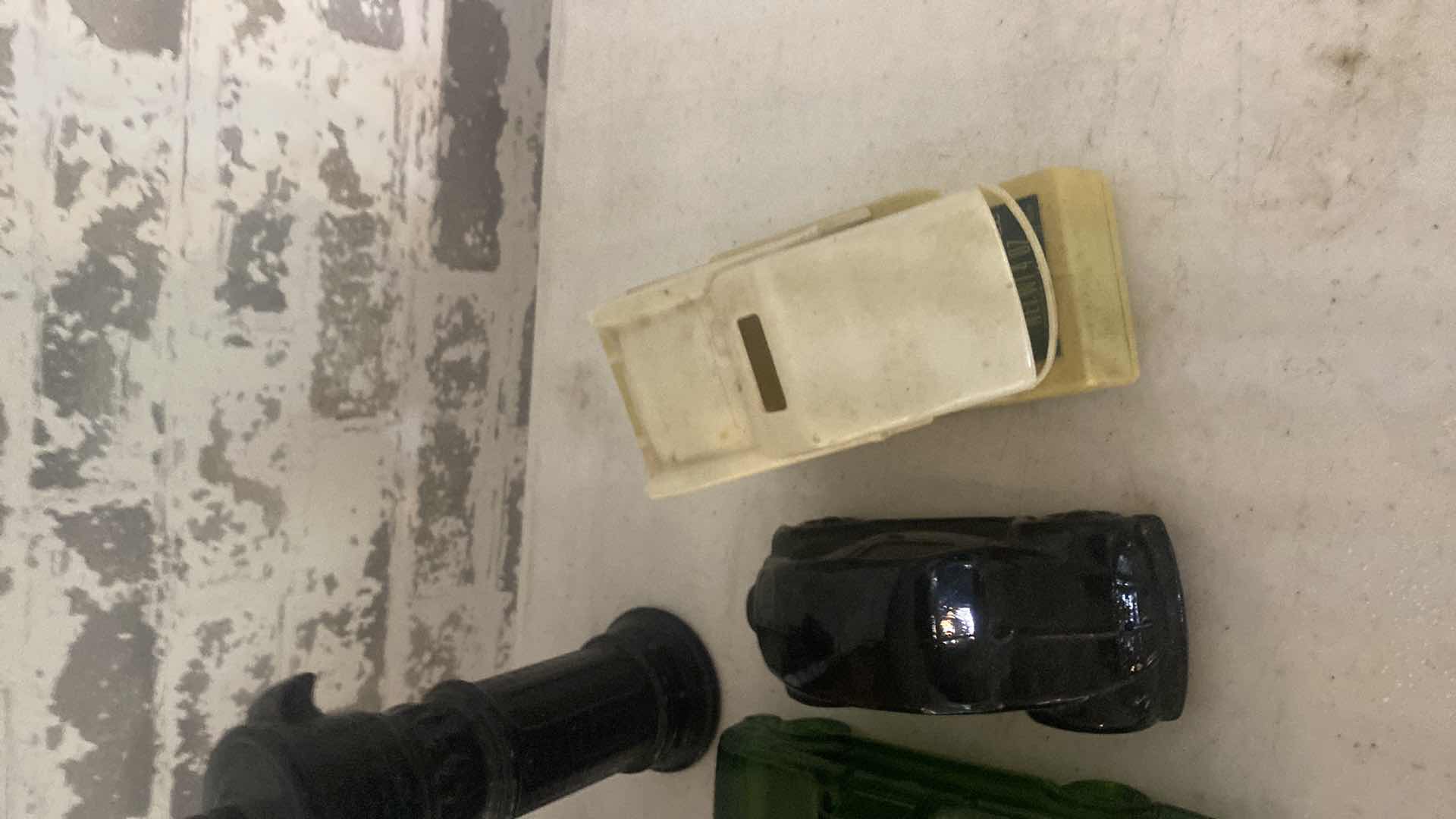 Photo 1 of 7-MENS AVON AFTER SHAVE, TALC & 1 COLOGNE