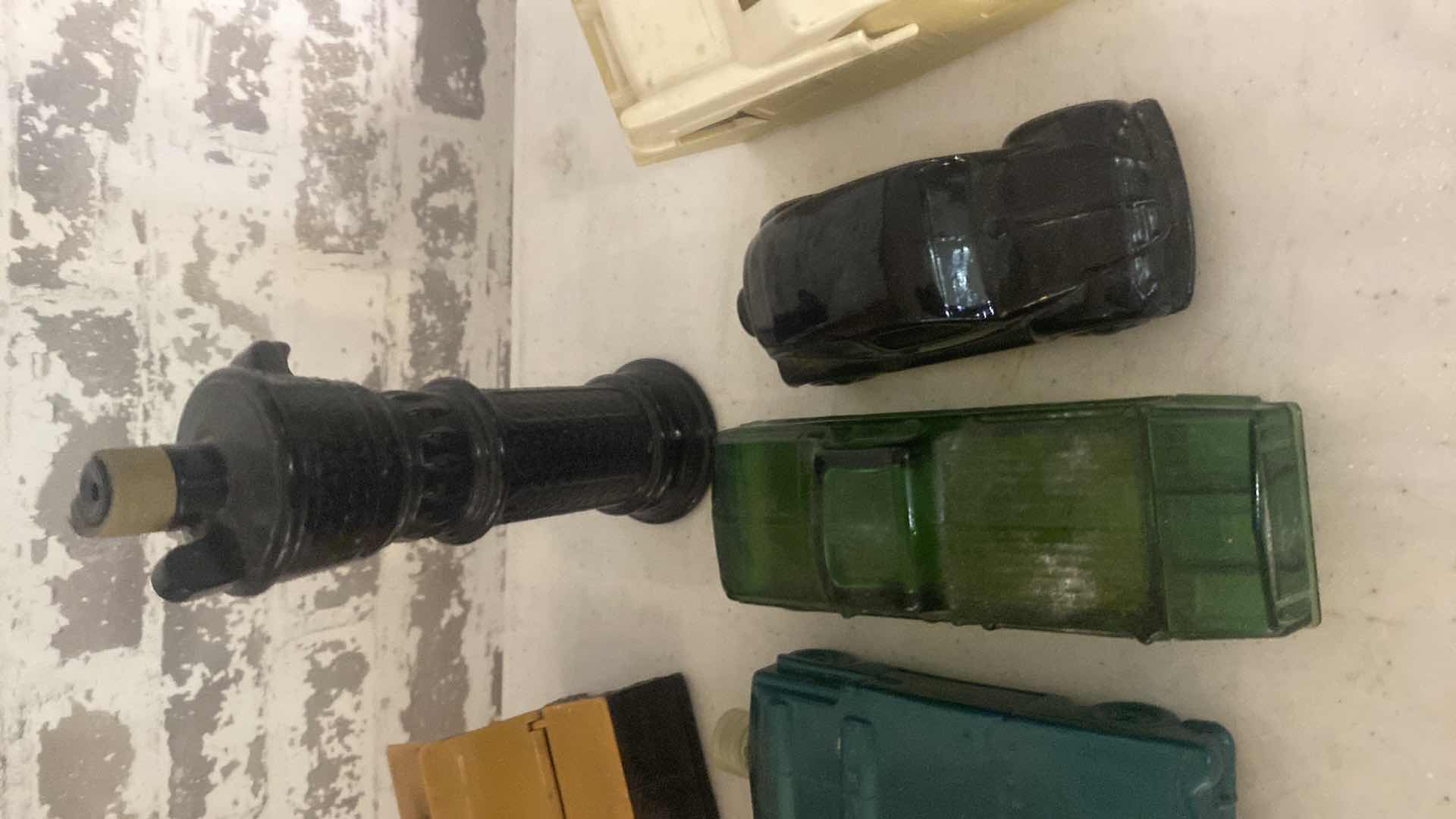 Photo 3 of 7-MENS AVON AFTER SHAVE, TALC & 1 COLOGNE