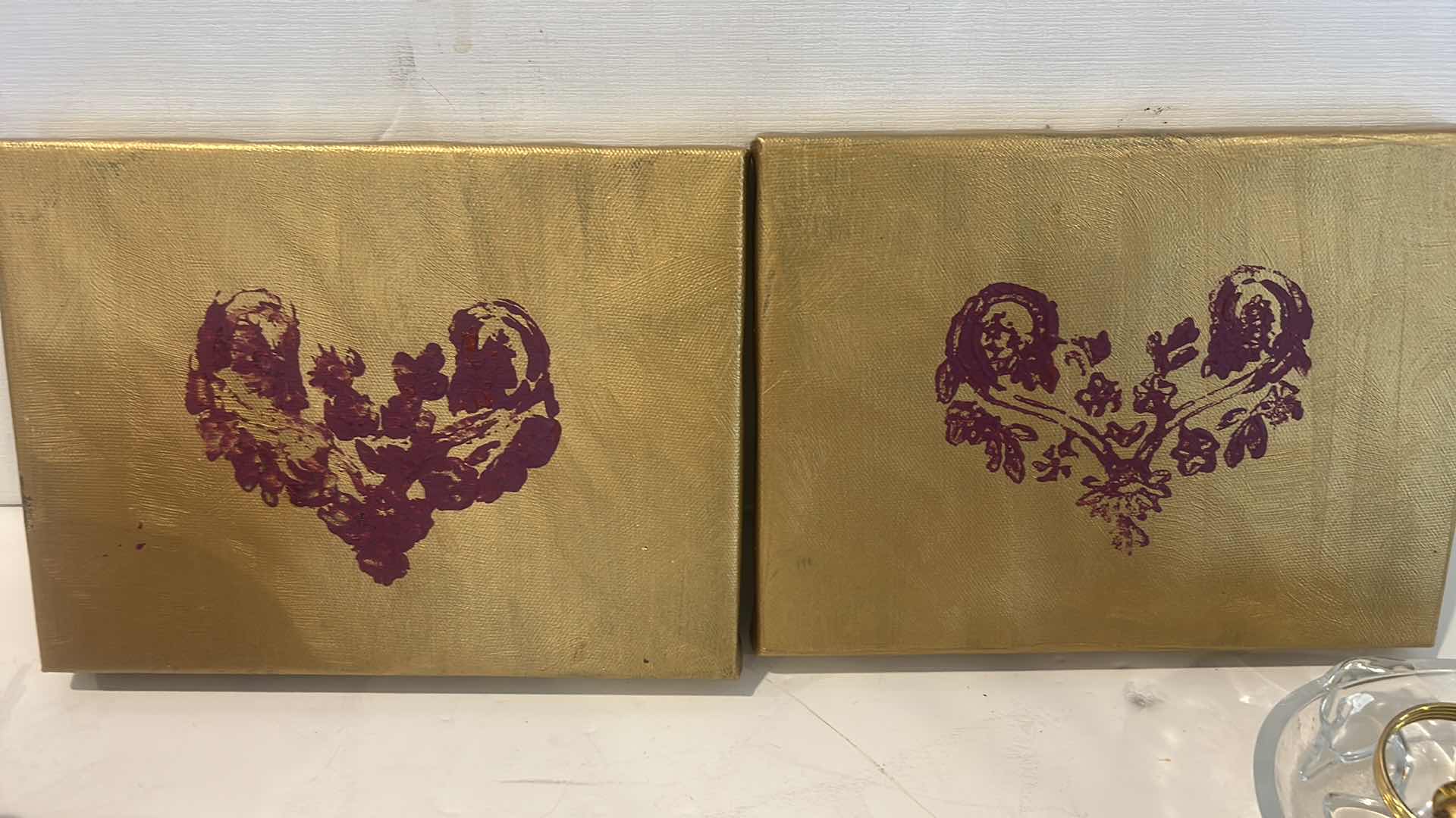 Photo 8 of CHRISTMAS DECOR /  LIDDED SANTA JAR, NAPKIN RINGS, BRASS REINDEER, ARTWORK & GLASS TRINKET DISH