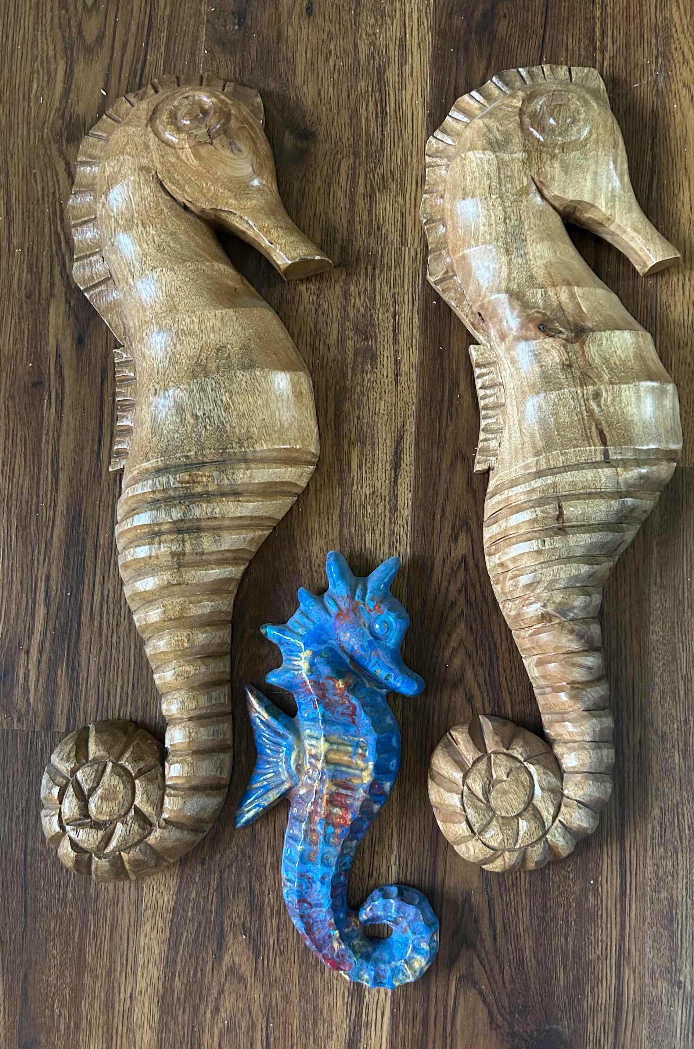 Photo 1 of 2 WOODEN SEAHORSES WALL DECOR & PLASTER SEAHORSE