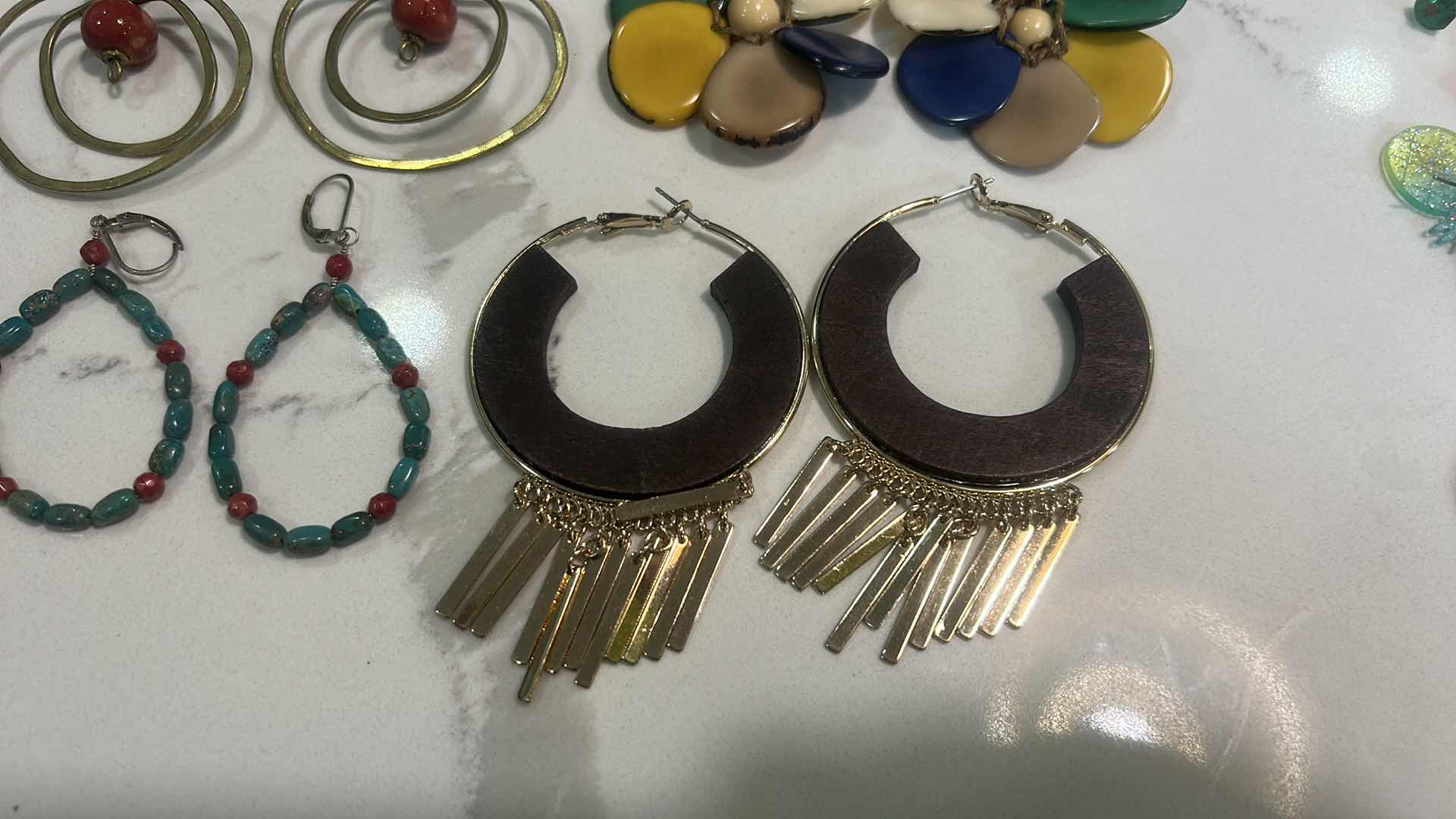 Photo 1 of 4 WOMENS JEWELRY- PIERCED EARRINGS