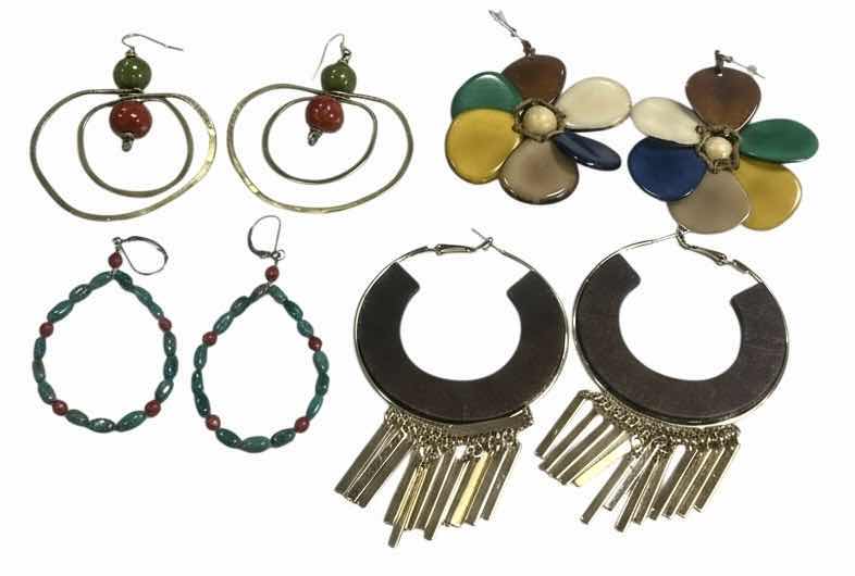 Photo 1 of 4 WOMENS JEWELRY- PIERCED EARRINGS