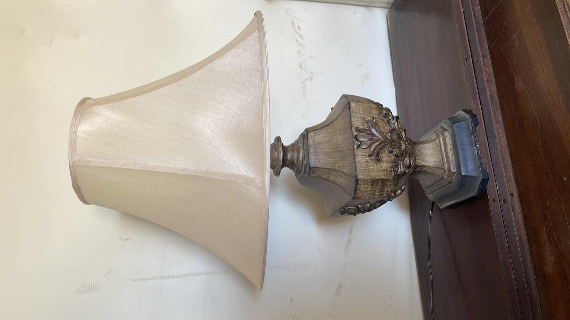 Photo 1 of ETHAN ALLEN TRADITIONAL SIDE TABLE LAMP