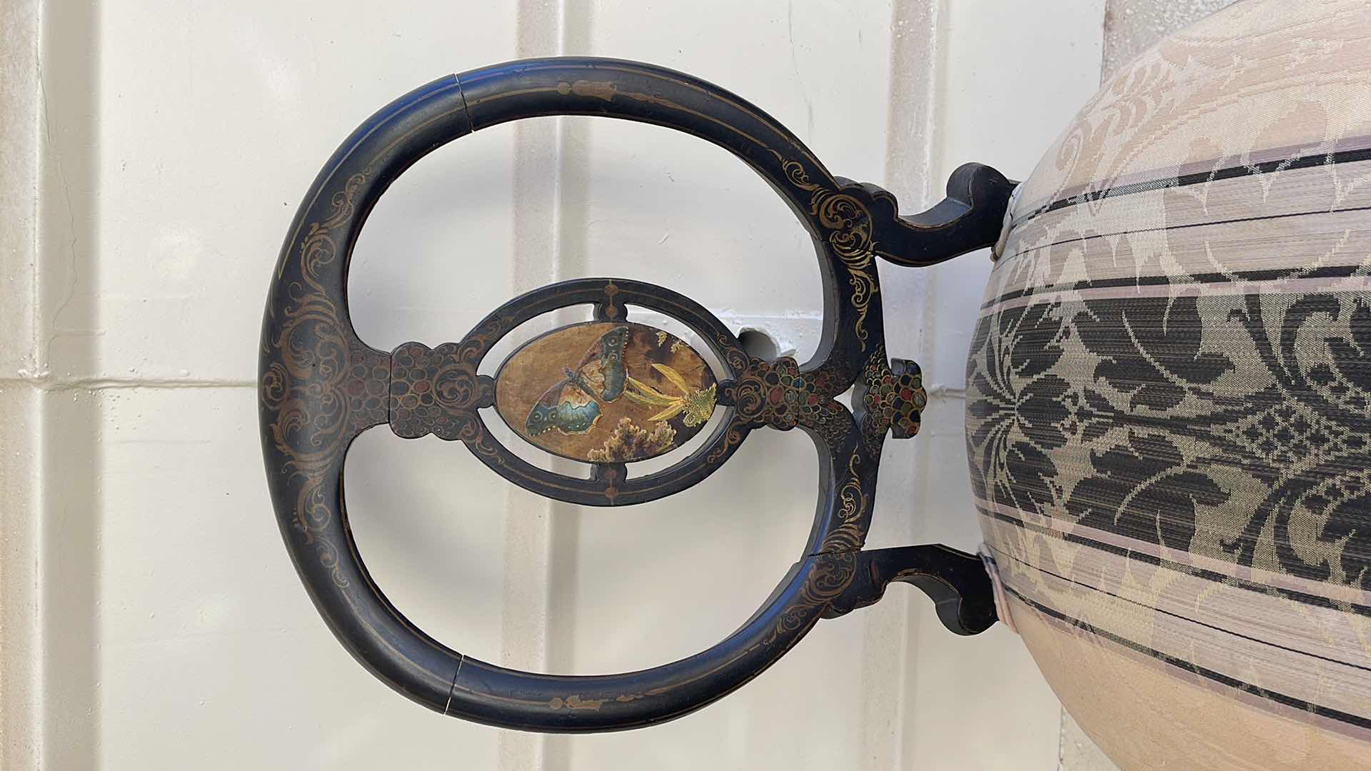 Photo 1 of ANTIQUE VICTORIAN CHAIR - MORE OF THIS COLLECTION IN AUCTION