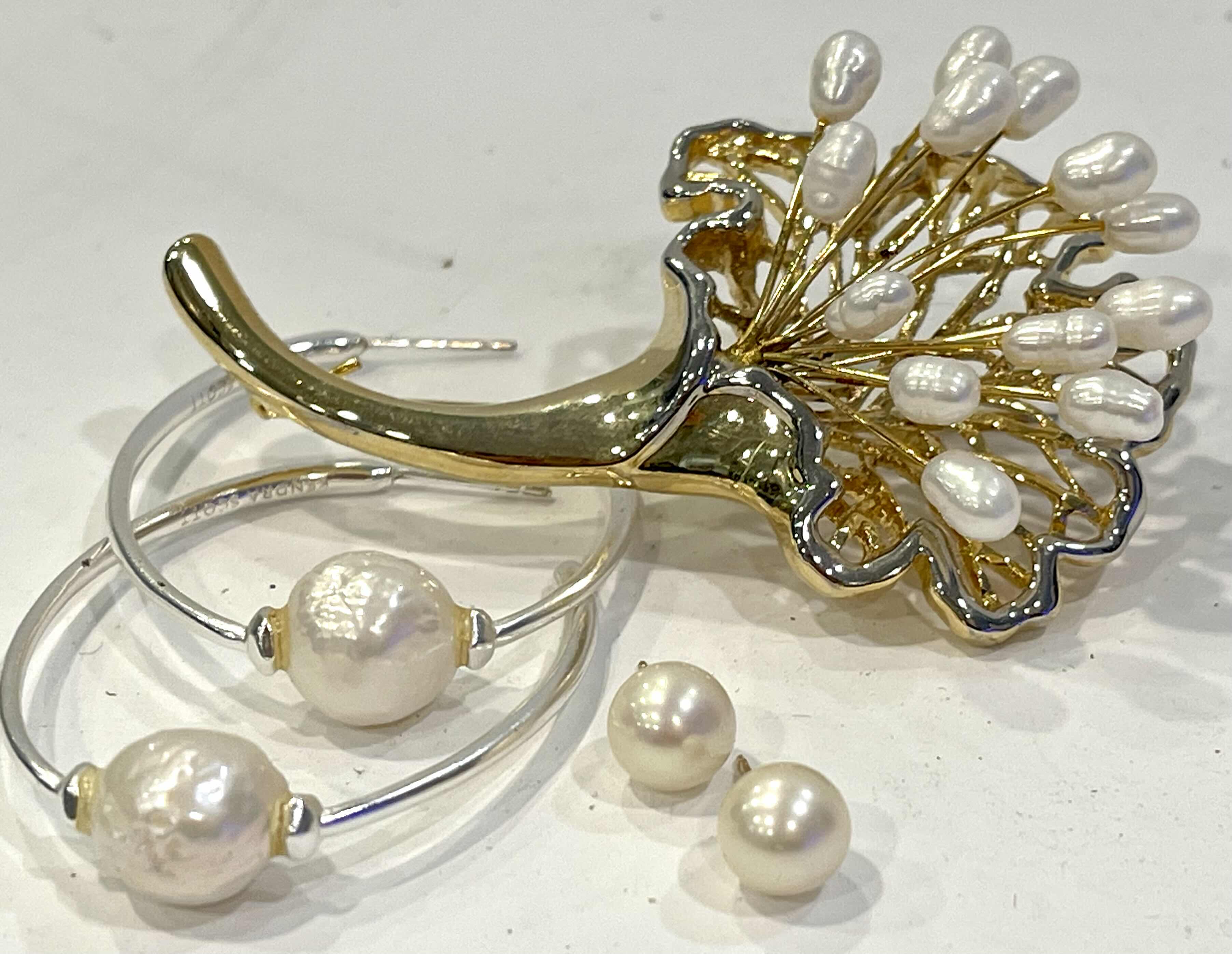 Photo 1 of FREASH WATER PEARLS & MORE