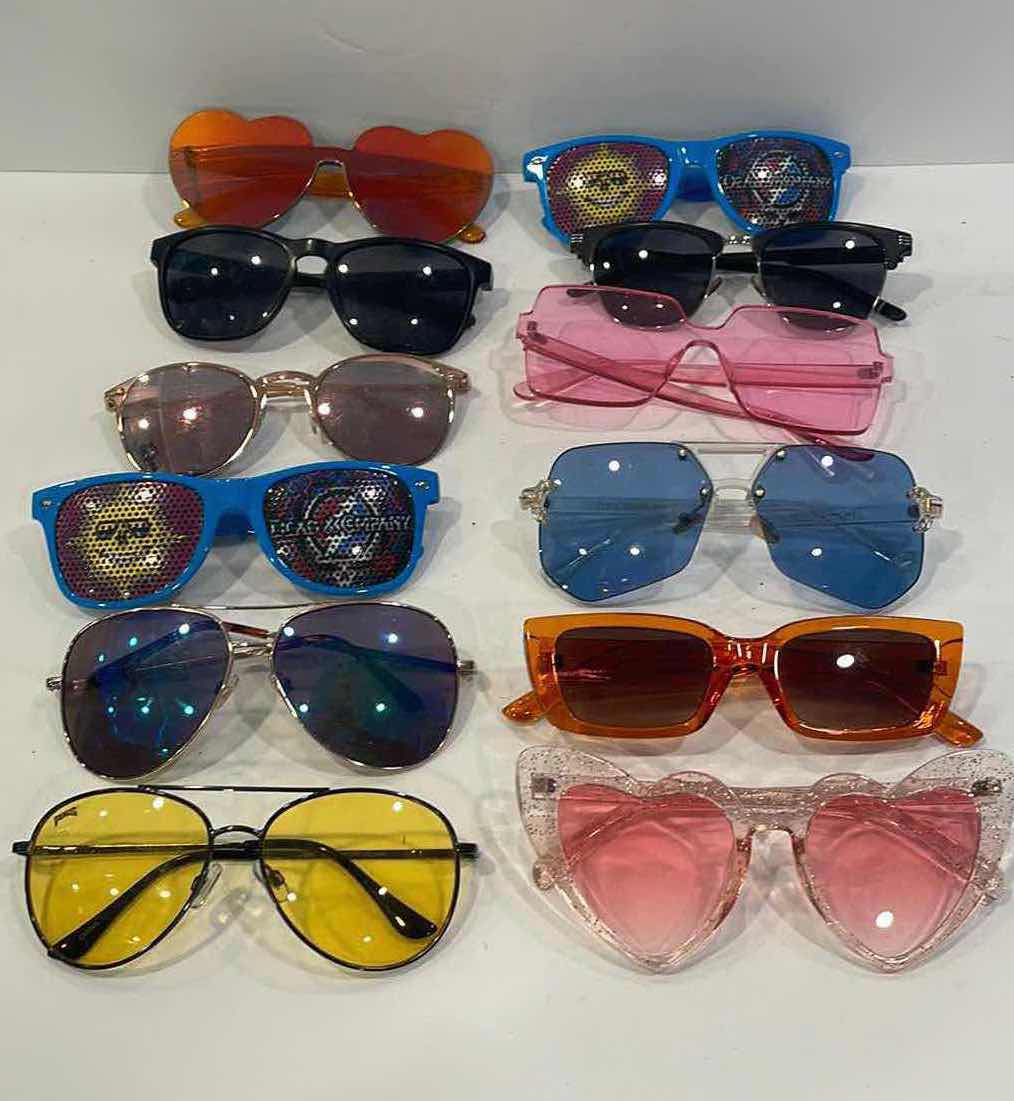 Photo 3 of FASHION SUNGLASSES