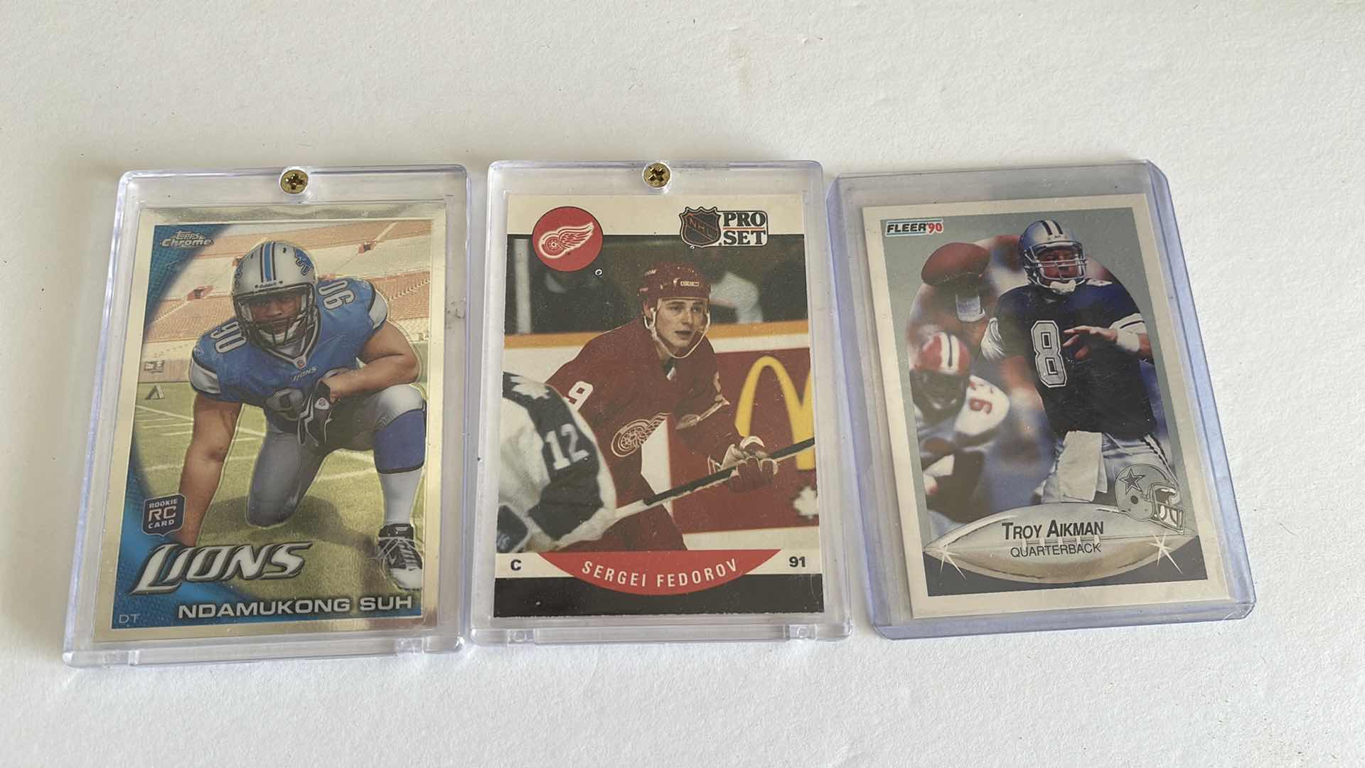 Photo 1 of COLLECTION OF SPORTS CARDS